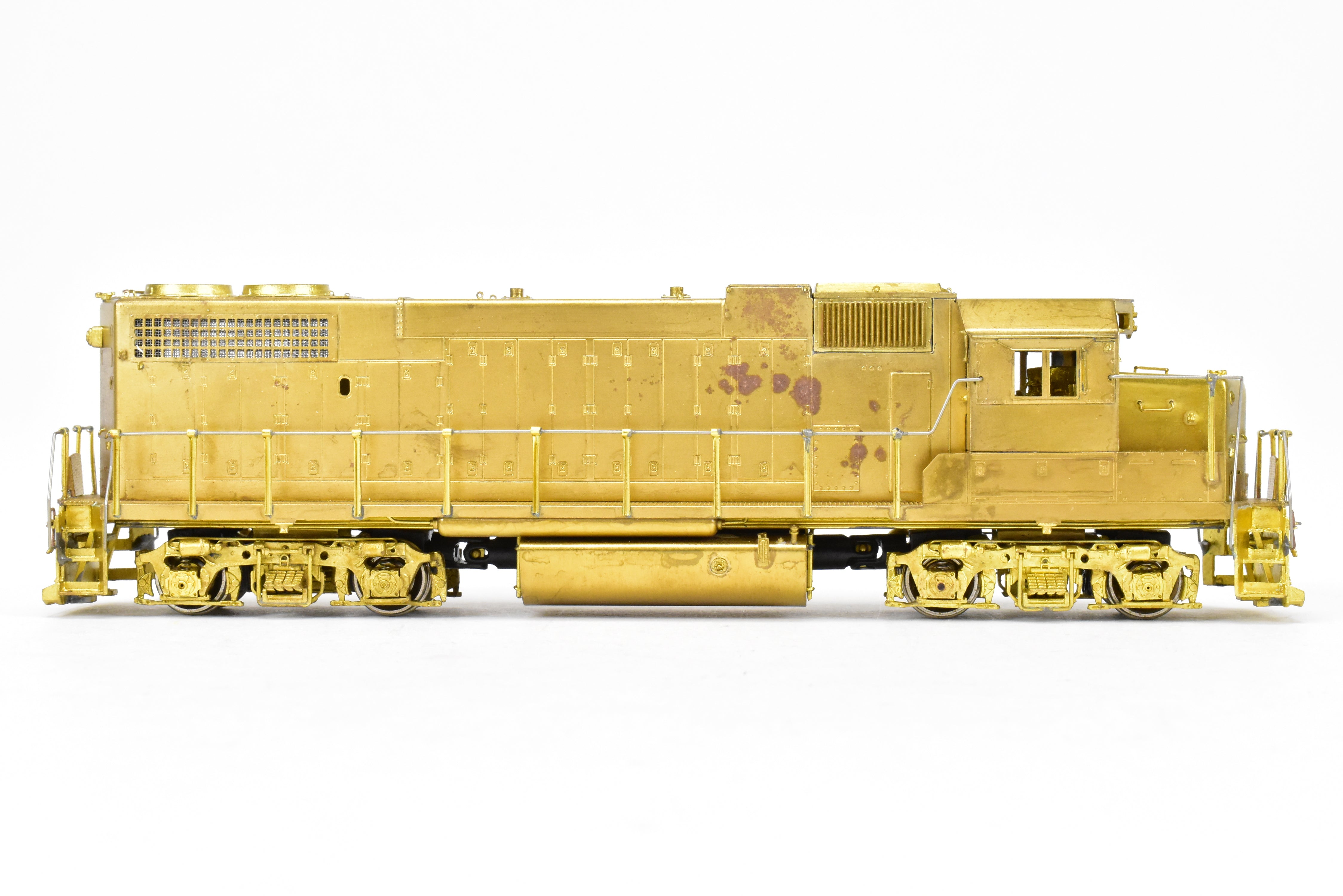 HO Brass OMI EMD GP38-2 Non-Dynamic Brake Model with Minor Tarnish, Wrong Box