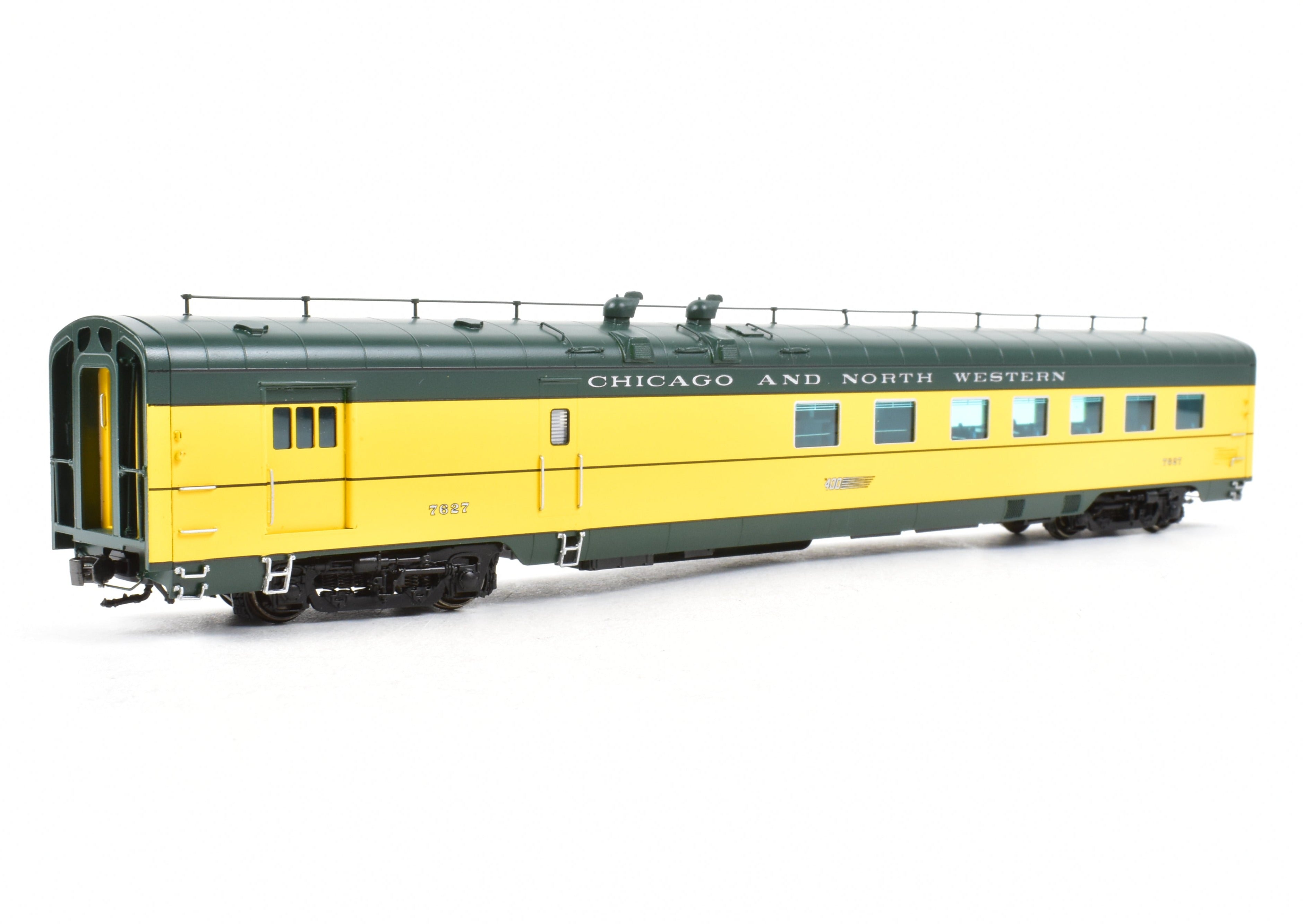 HO Scale Brass Railway Classics Model - Chicago and North Western 400 Baggage Cafe Lounge Car FP, Featuring Road Number 7627