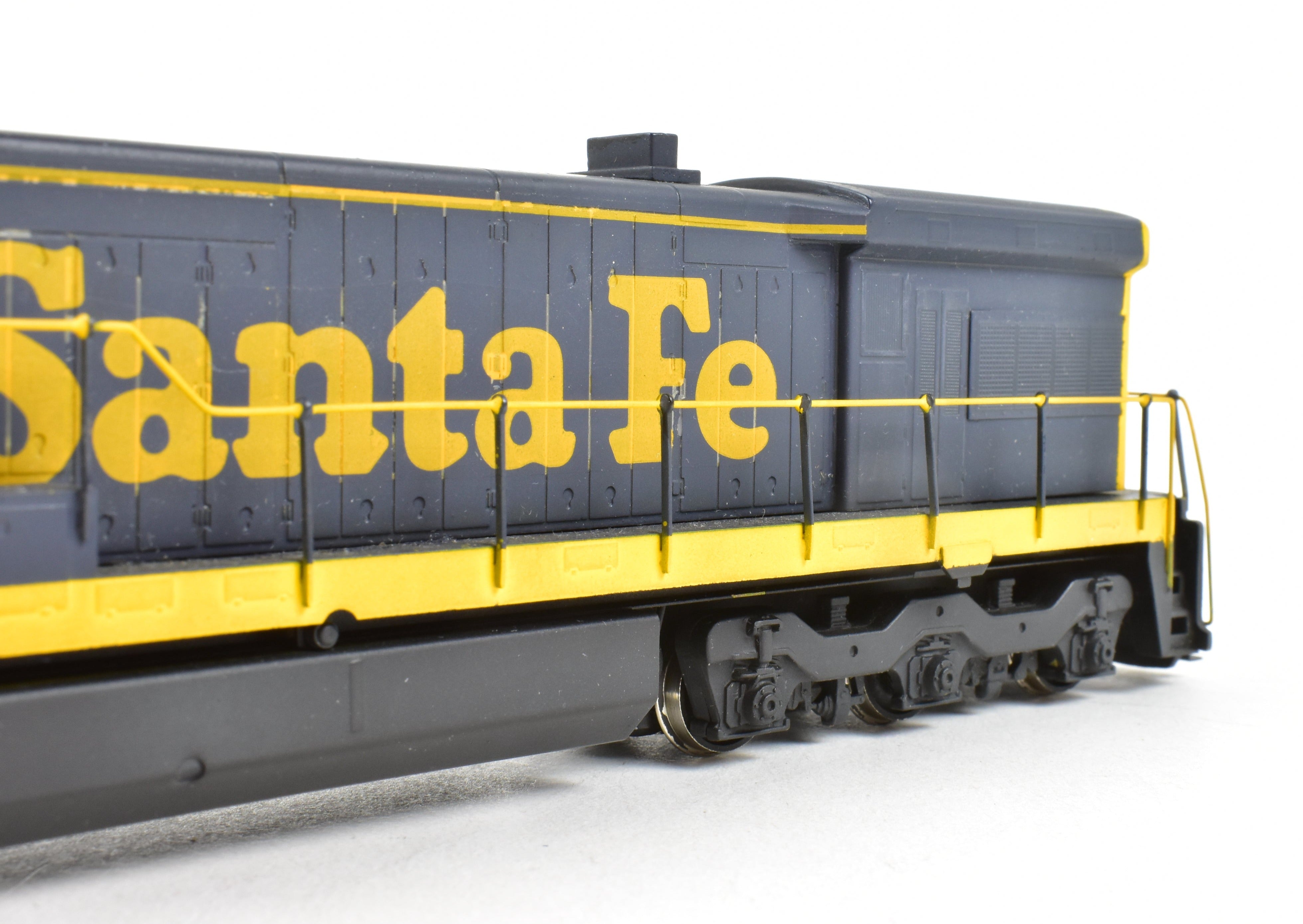 Custom Painted HO Brass Alco Models ATSF Santa Fe GE U - 33C Diesel
