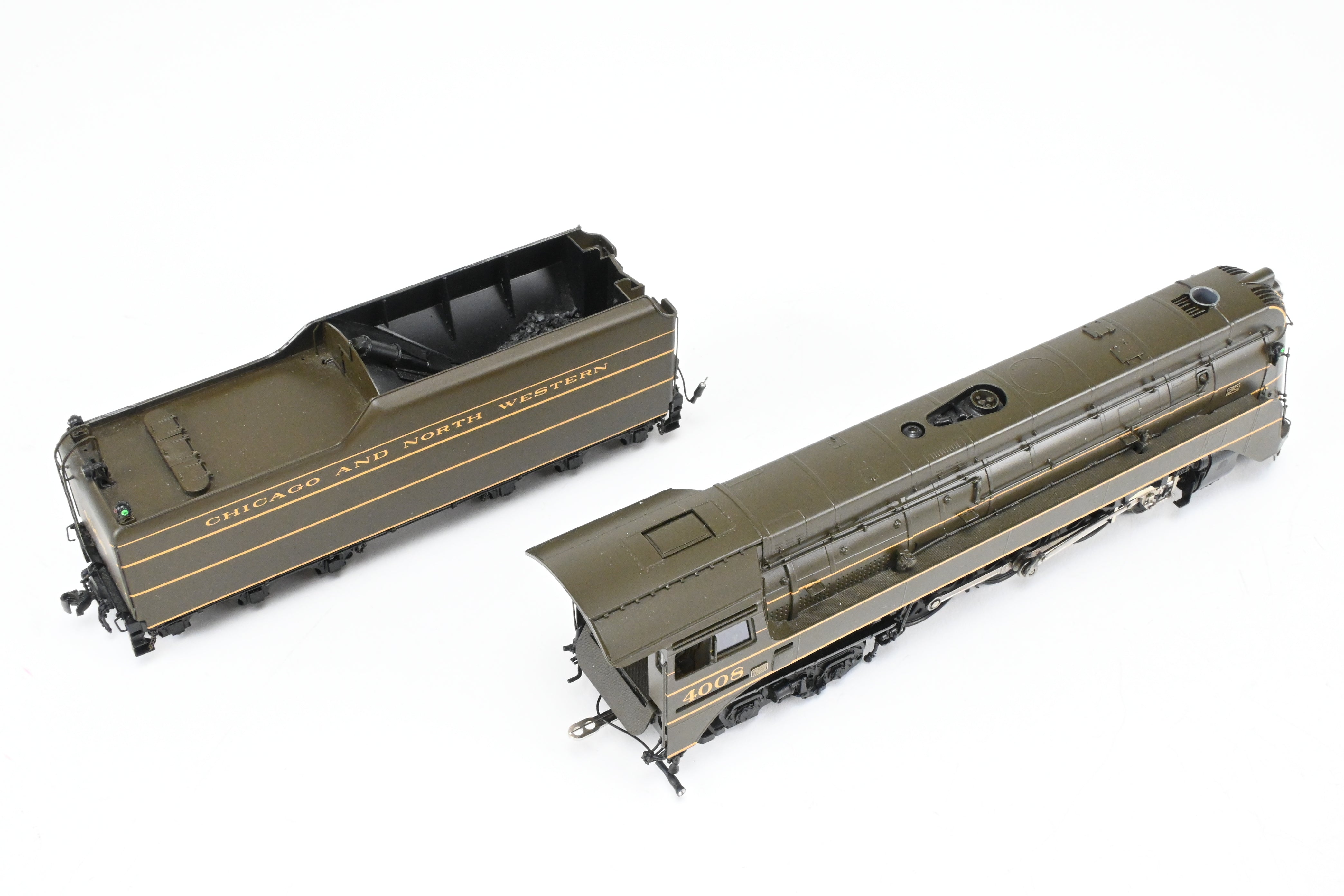 HO Brass Challenger Imports C&NW E-4 Streamlined 4-6-4 Coal Locomotive #4008