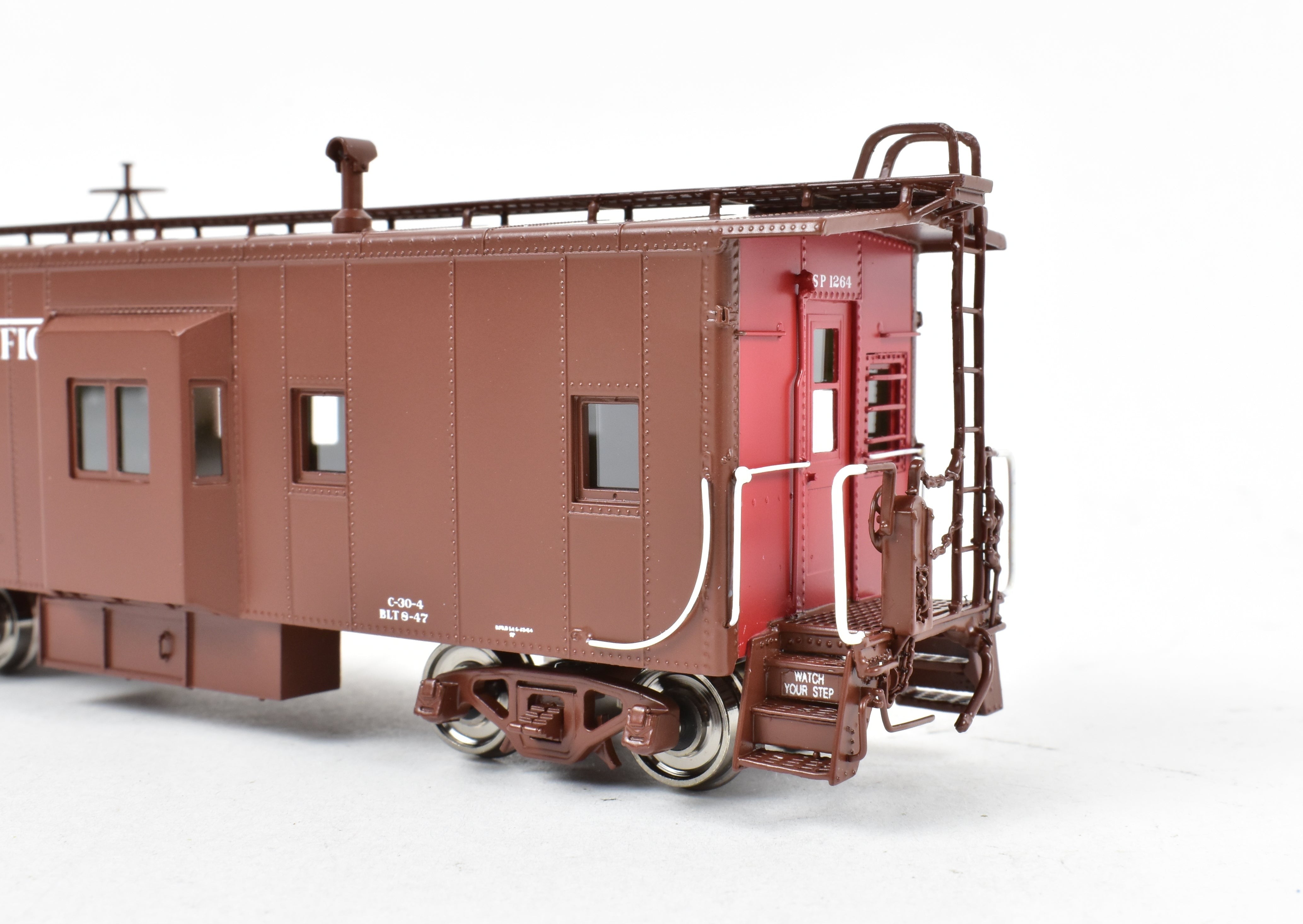 HO Scale Brass Southern Pacific Bay Window Caboose C-30-4 FP No. 1264 by Challenger Imports
