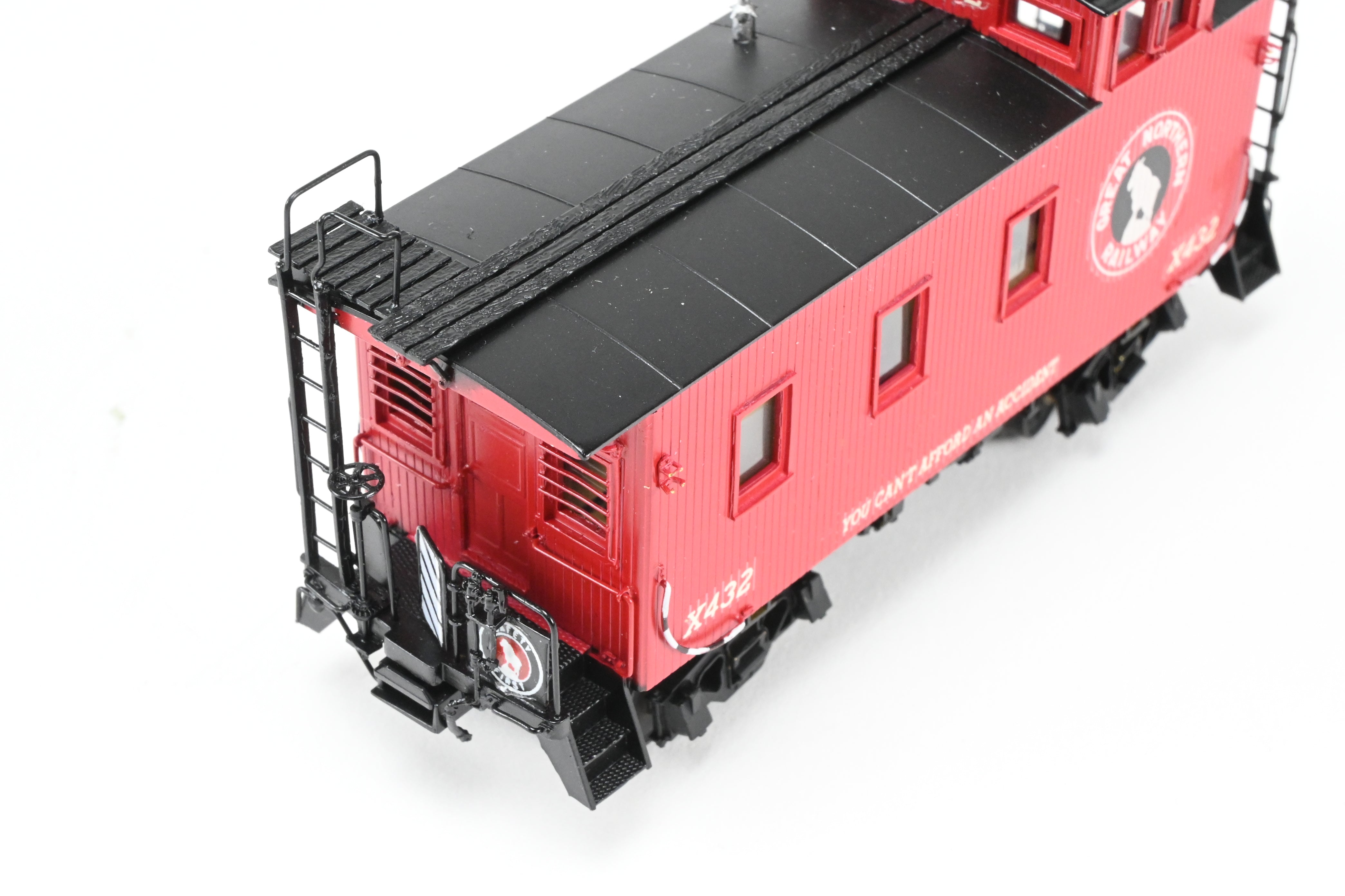 HO Scale Brass Model of Great Northern Wood Caboose X337/X432 with Standard Window - Collector's Edition FP #X432 from Beaver Creek Model Co.