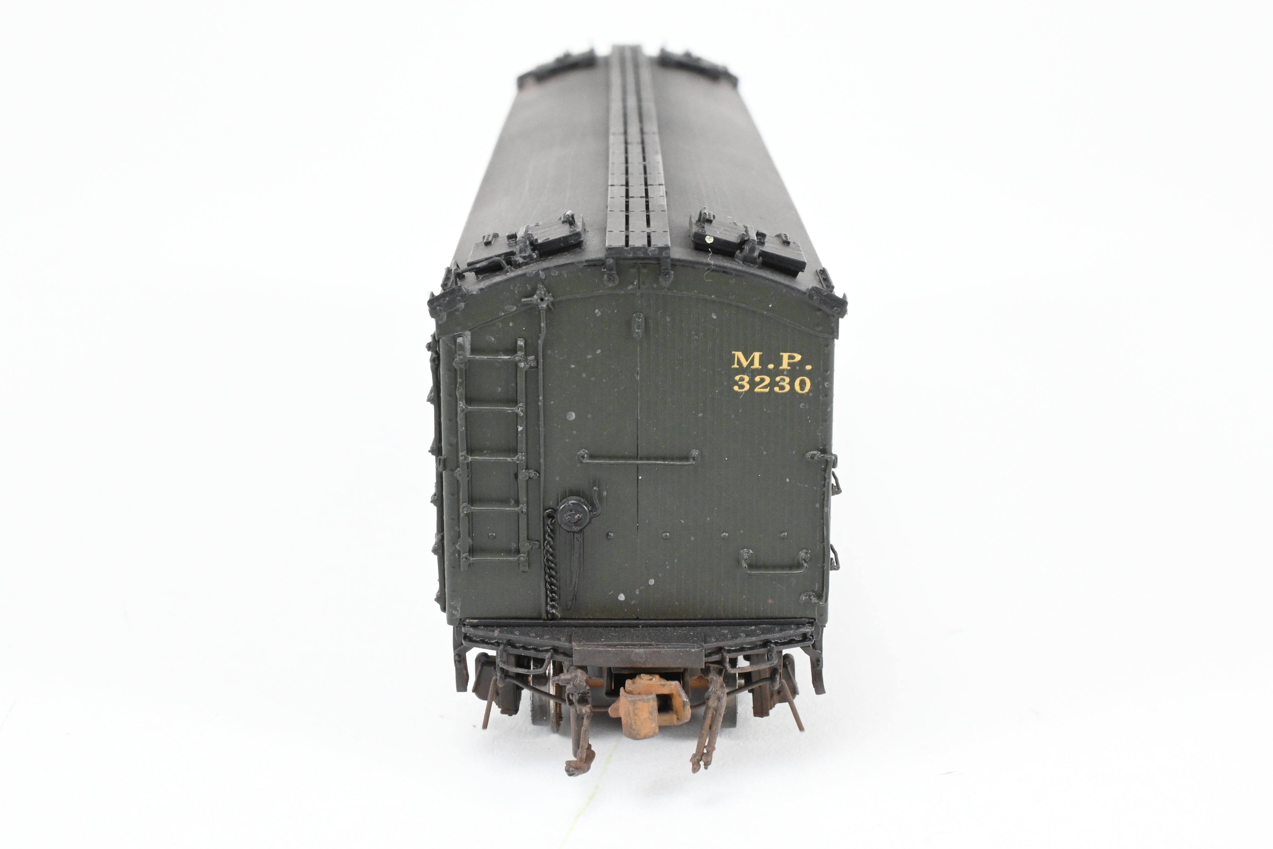 High - Quality HO Scale Brass Precision Scale Co. Missouri Pacific BR Class 53' 6 Reefer Model with Miner Brake System and FP Feature