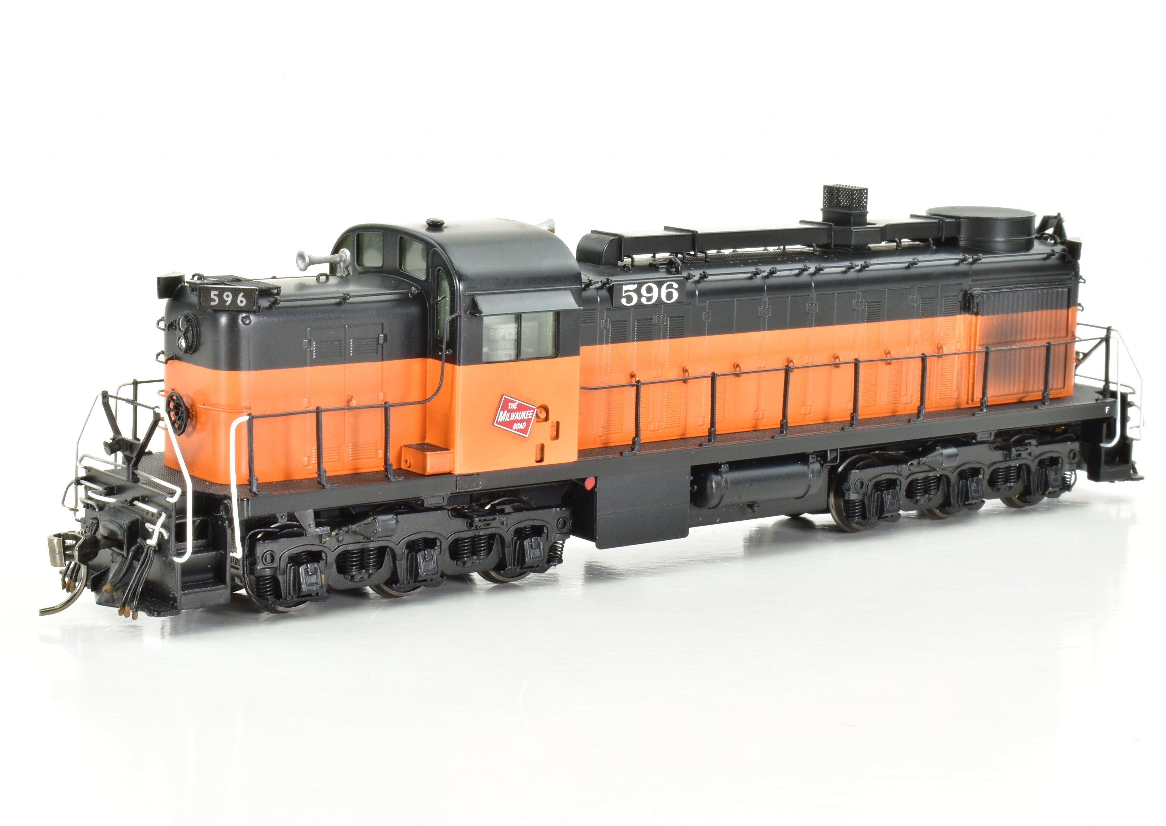 HO Scale Brass Alco RSC-2 DCC & Sound Model - Milwaukee Road Factory Painted