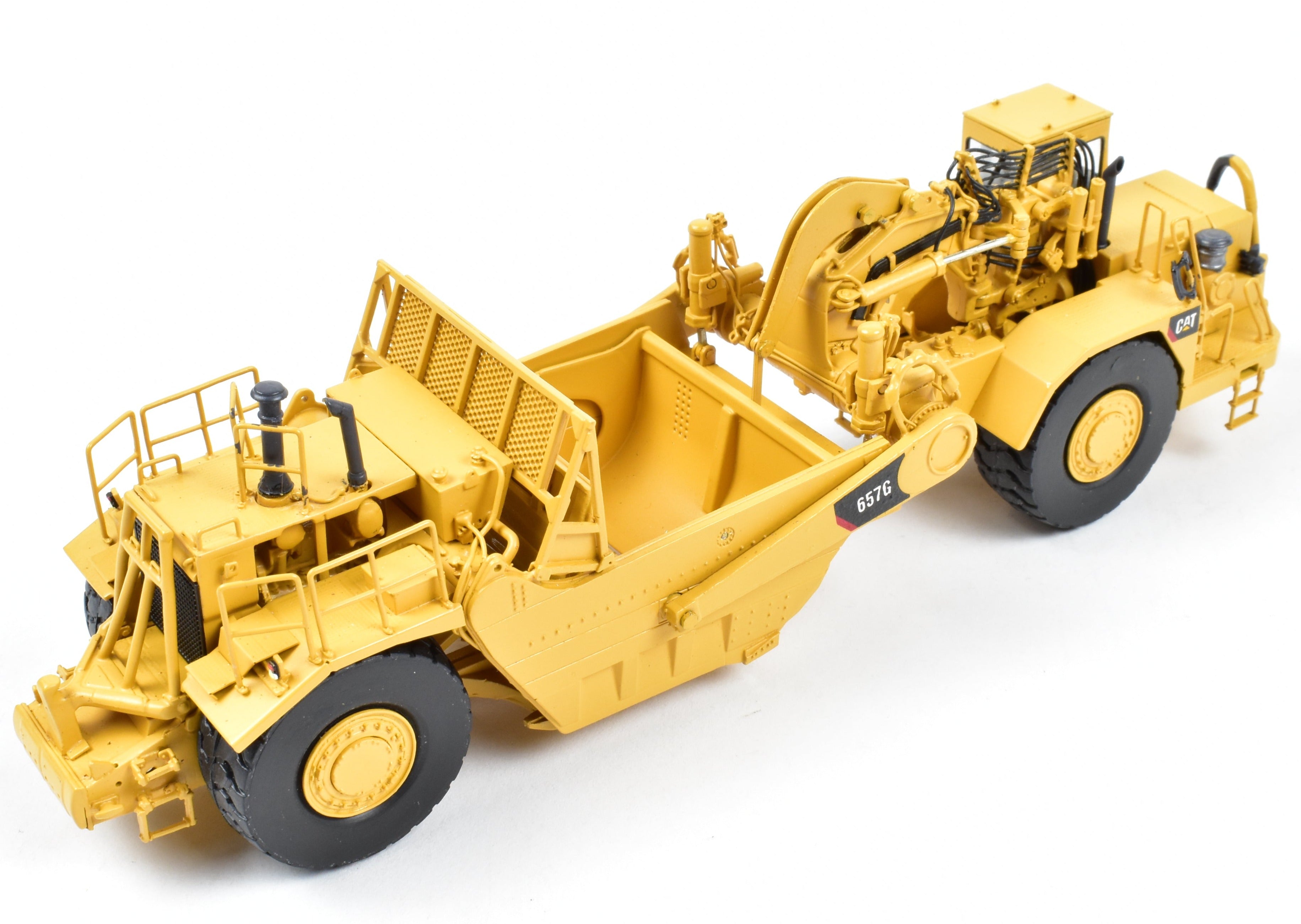 Factory-Painted HO Brass CON CCM Caterpillar 657G Scraper Model from 2010