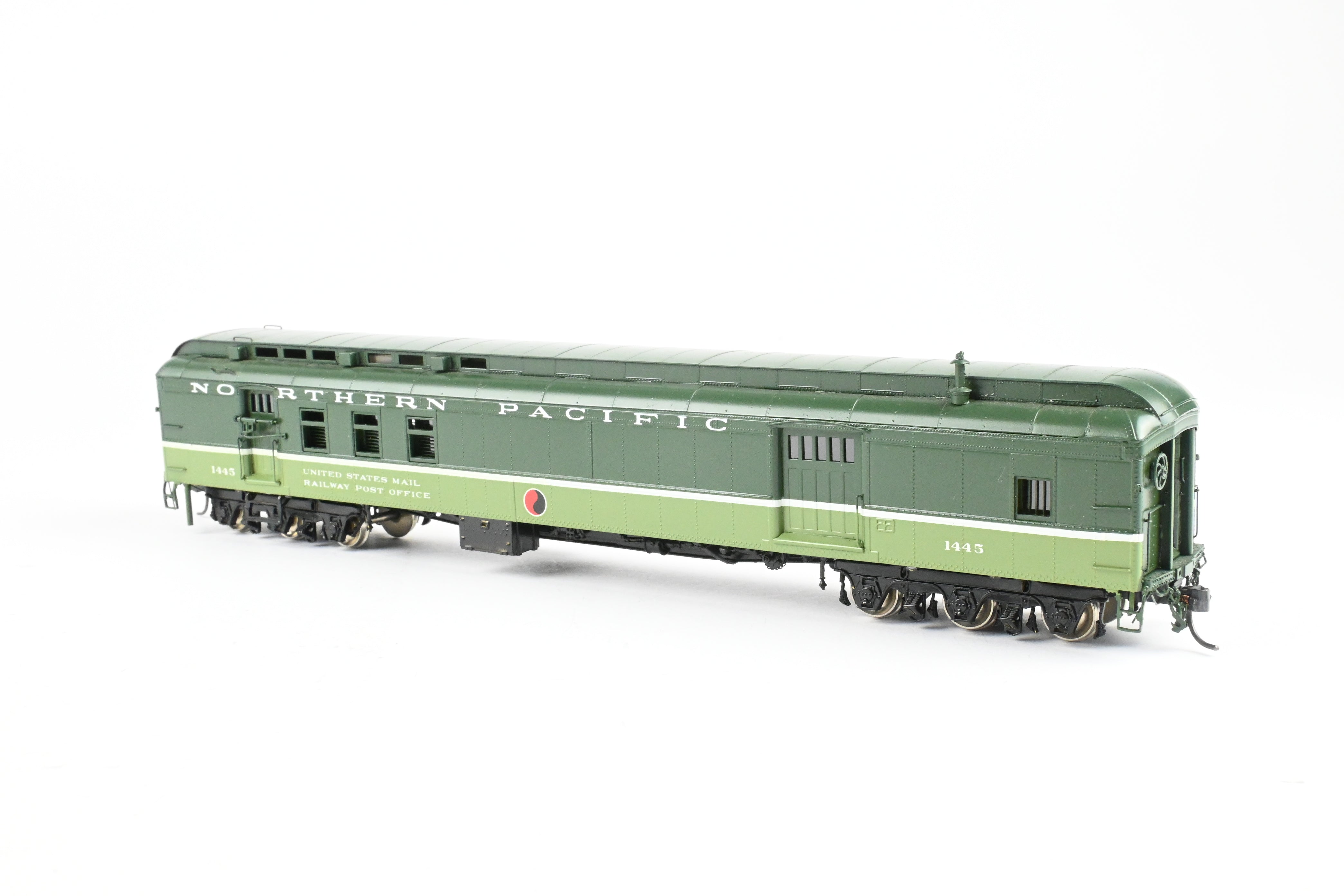 HO Scale Brass Northern Pacific RPO Car Model by W&R Enterprises, Custom Painted in Loewy Style, No. 1435