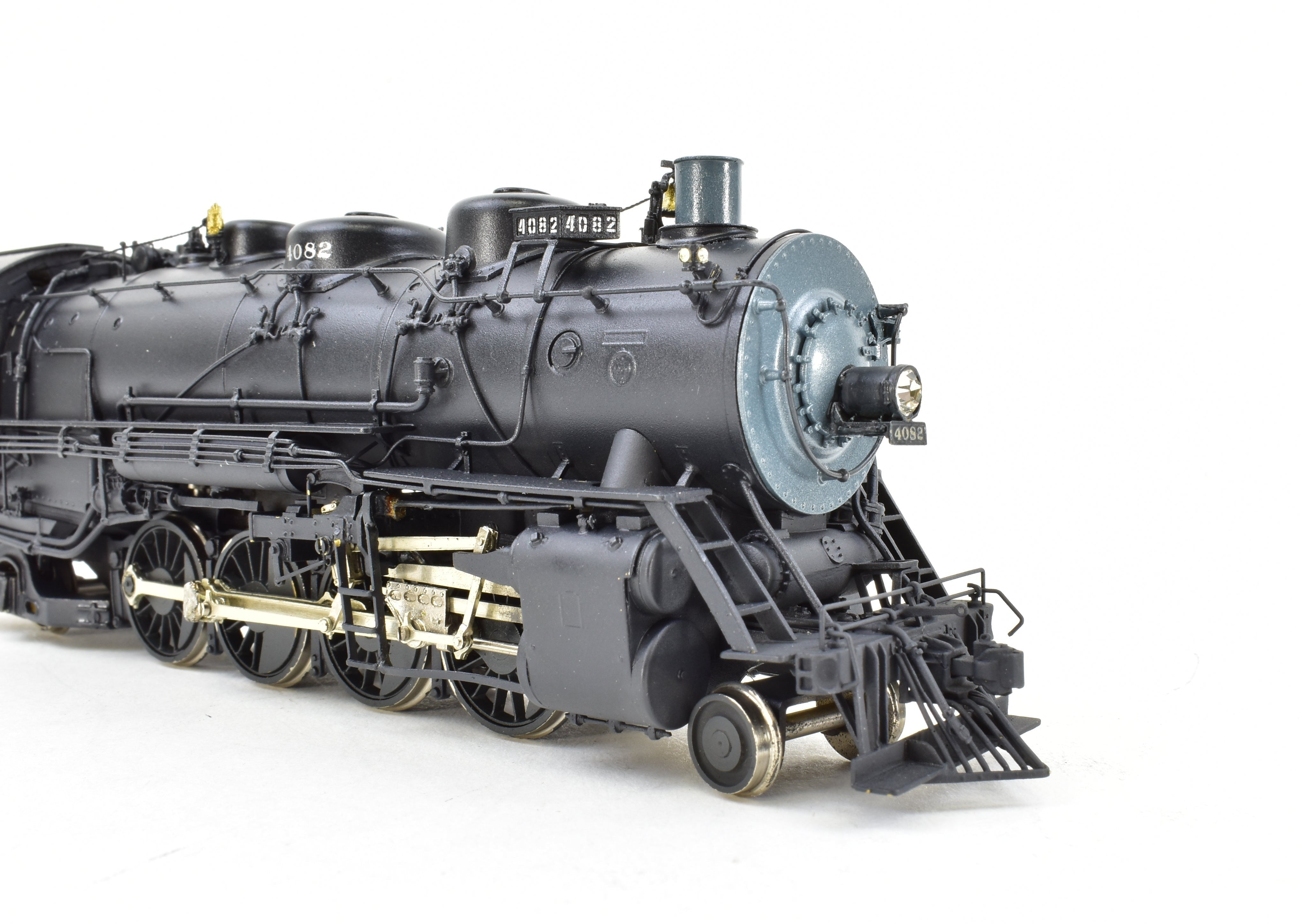 High - Quality HO Scale Brass Steam Locomotive Key Imports ATSF - Santa Fe 2 - 8 - 2 Mikado Pro - Painted Model No. 4082