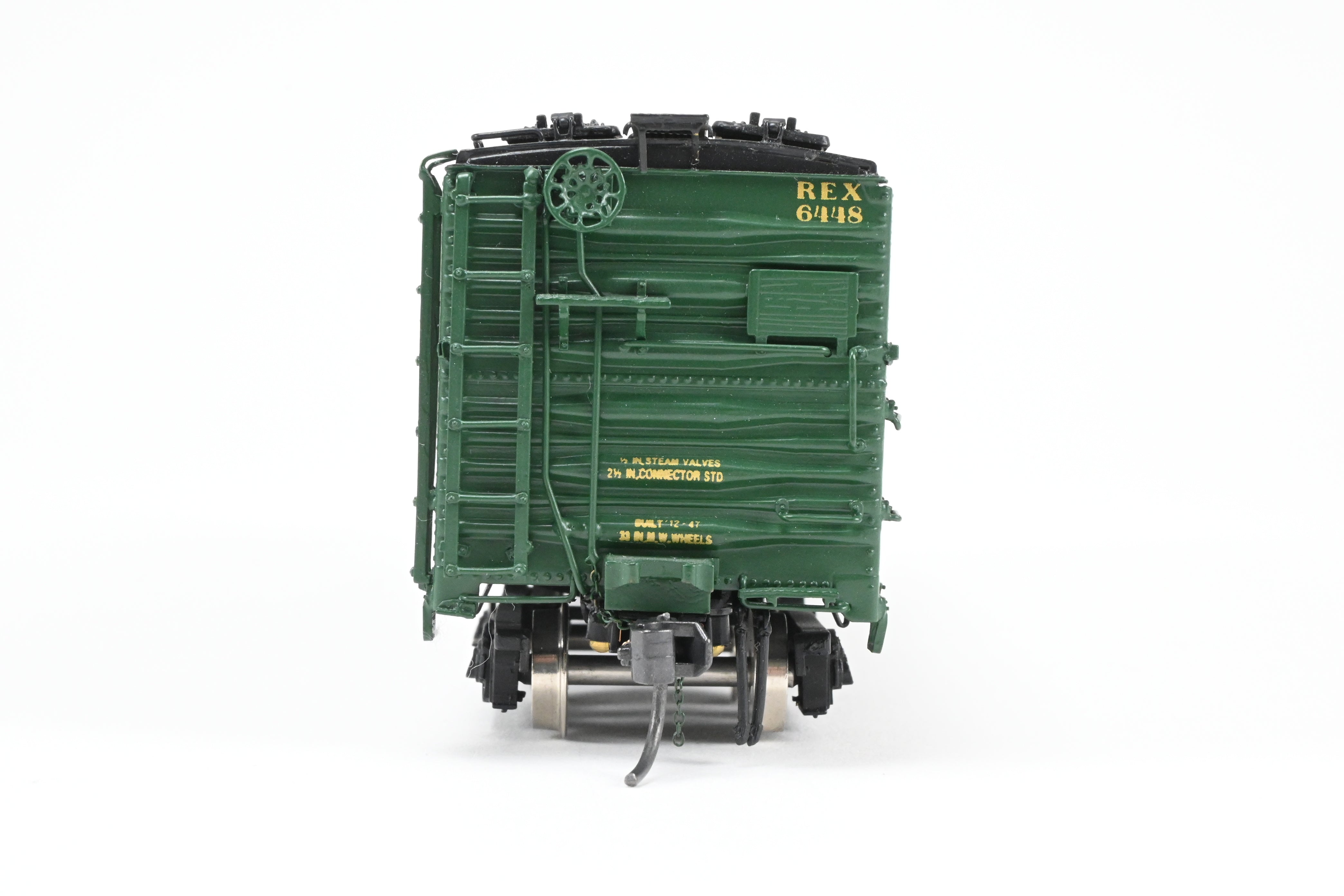 HO Scale Brass CIL - Challenger Imports REA - Railway Express Agency 52-Foot Steel Express Refrigerator Car with Later Scheme Lettering