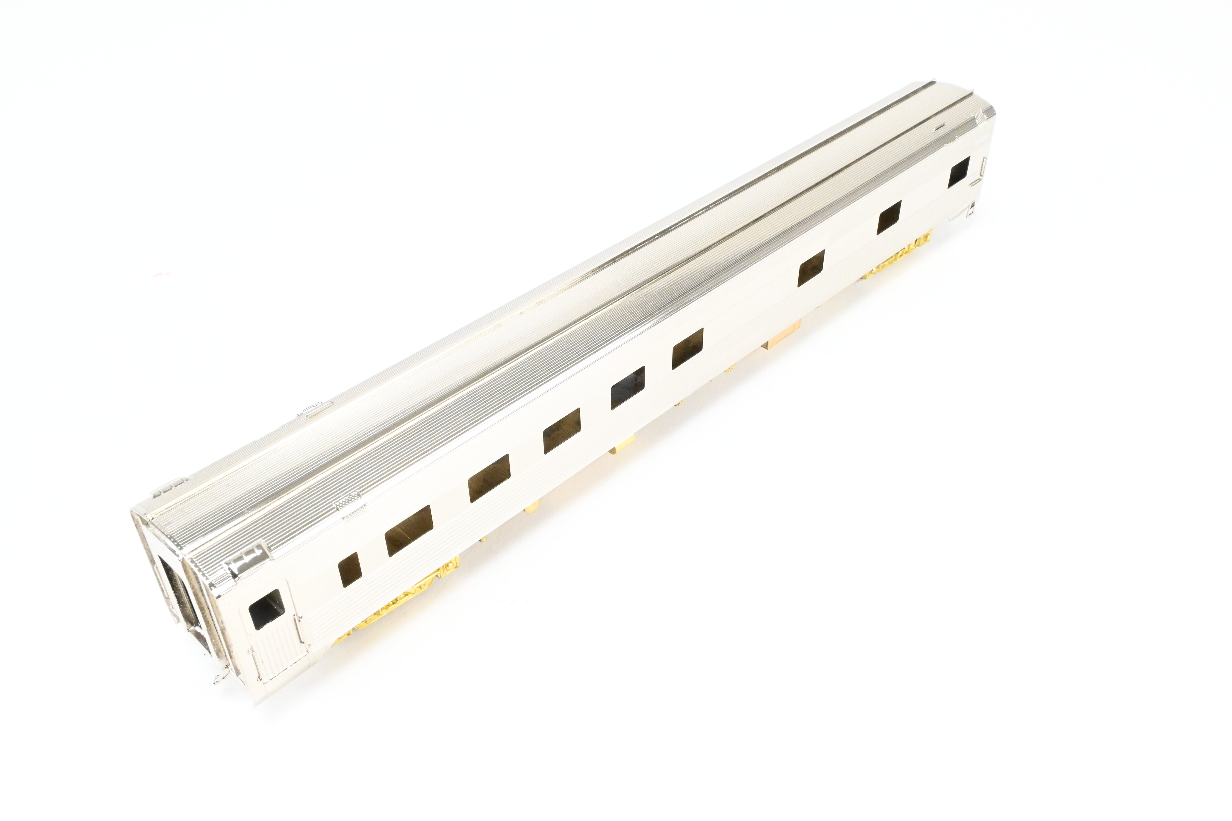 HO Scale Brass Cascade Models AT&SF - Santa Fe Budd Pine Series 10RMT - 6DBR Non - Skirted Sleeper Model Train Car