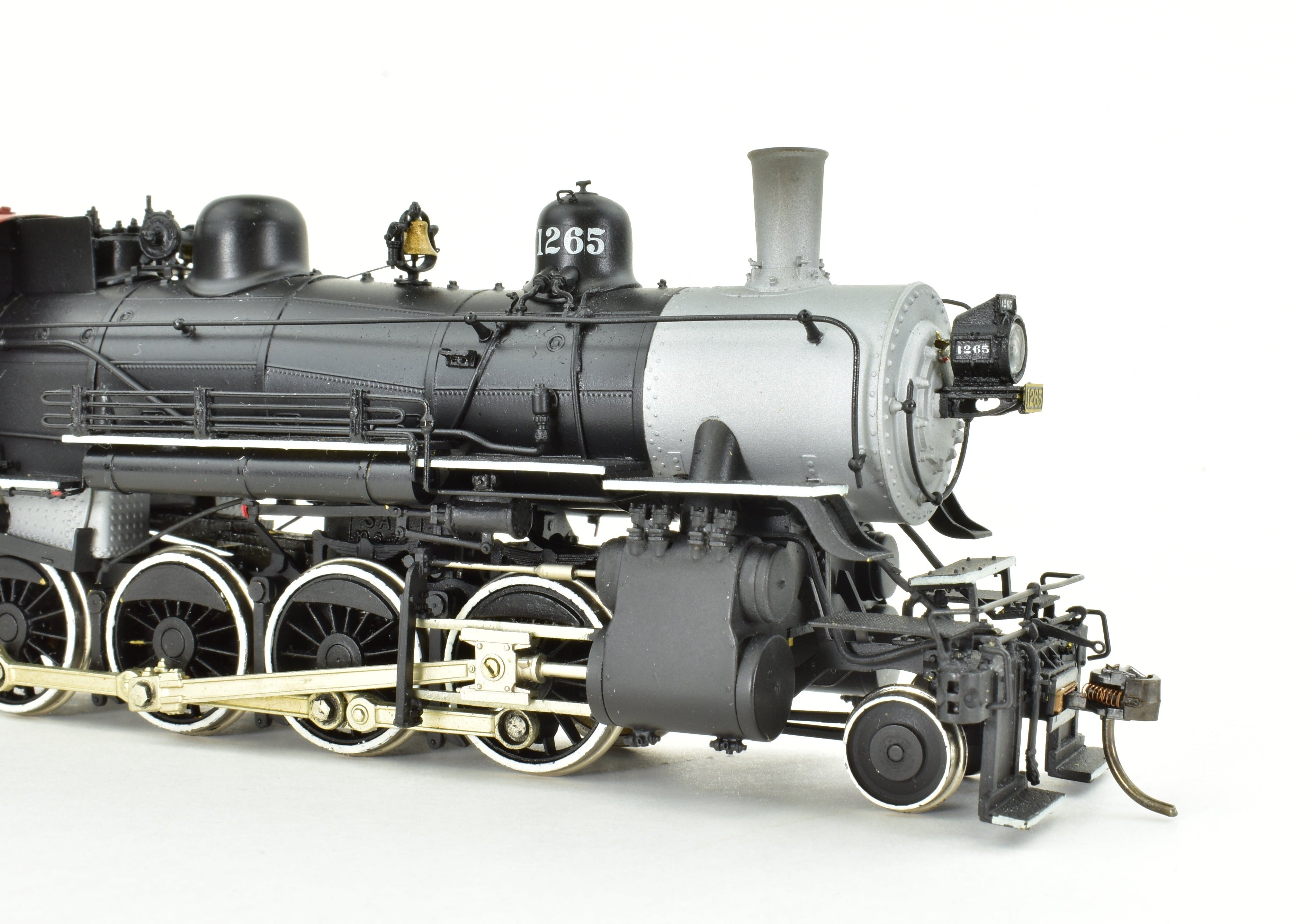 HO Brass W&R Enterprises Northern Pacific Y-2 2-8-0 Pro-Painted with ESU/LokSound DCC/Sound