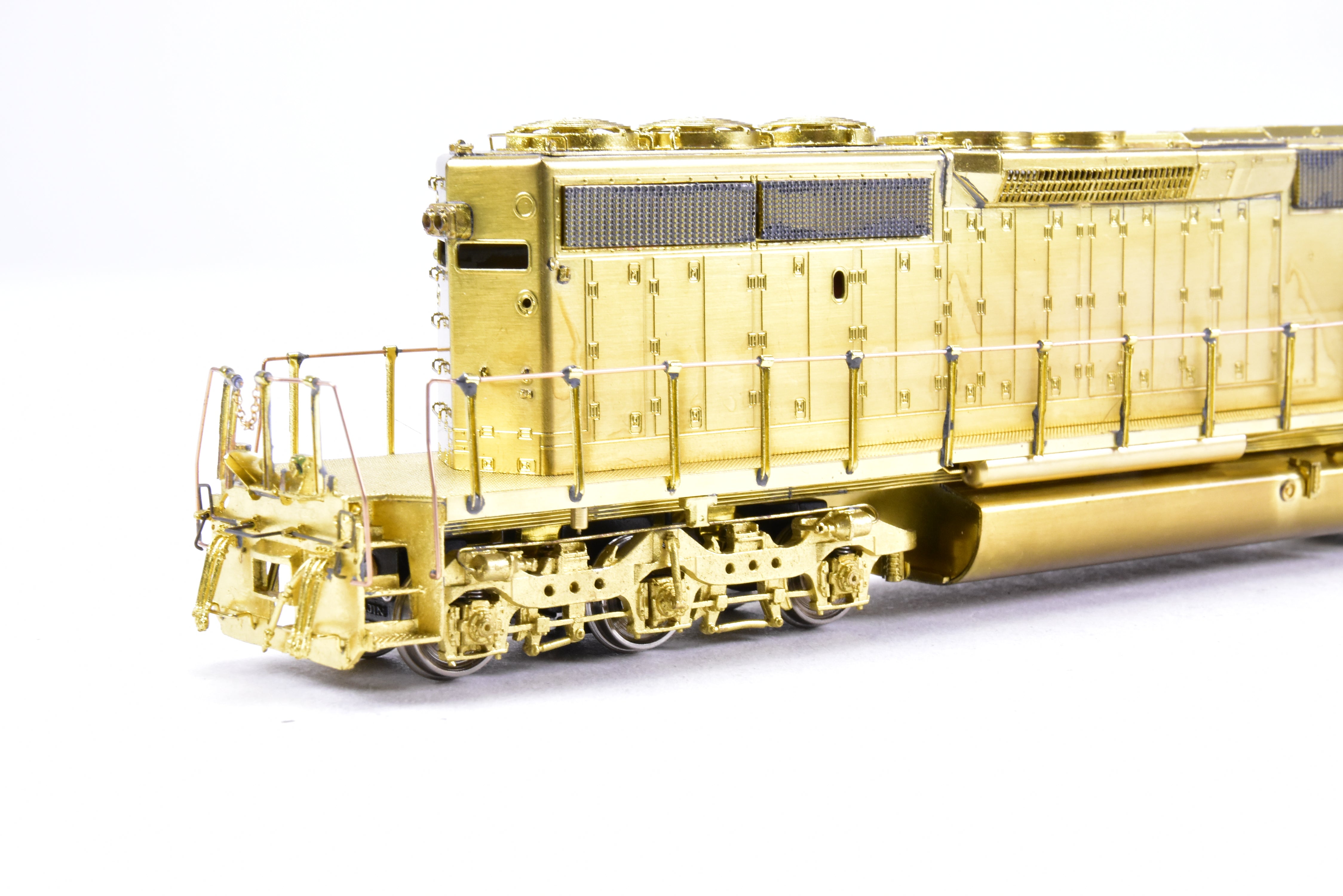 HO Brass OMI - Overland Models L&N EMD SD40-2 #8100 - 8241 with Extended Brakes