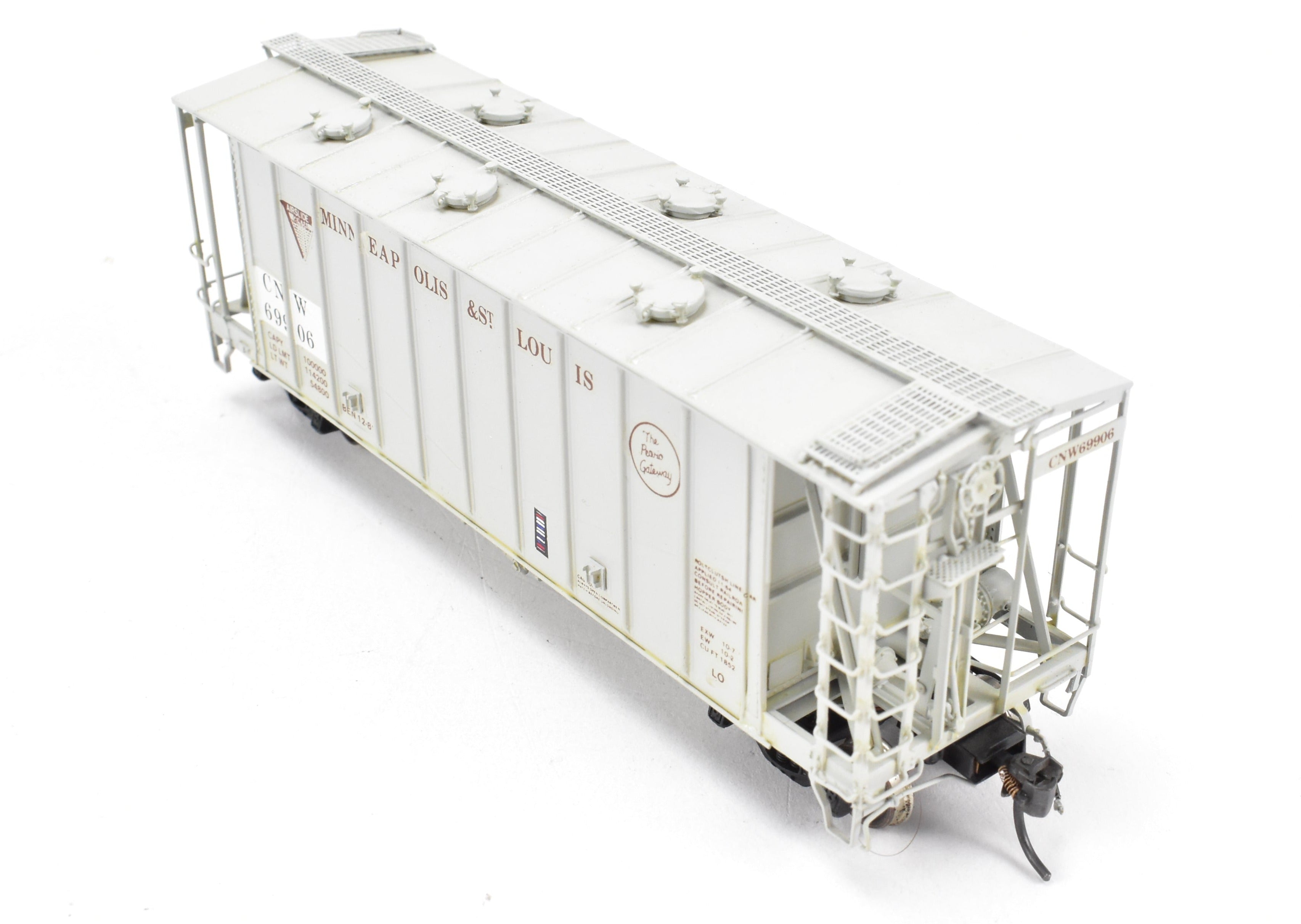 HO Brass OMI Airslide Covered Hopper - M&StL with C&NW Patch CP 69906