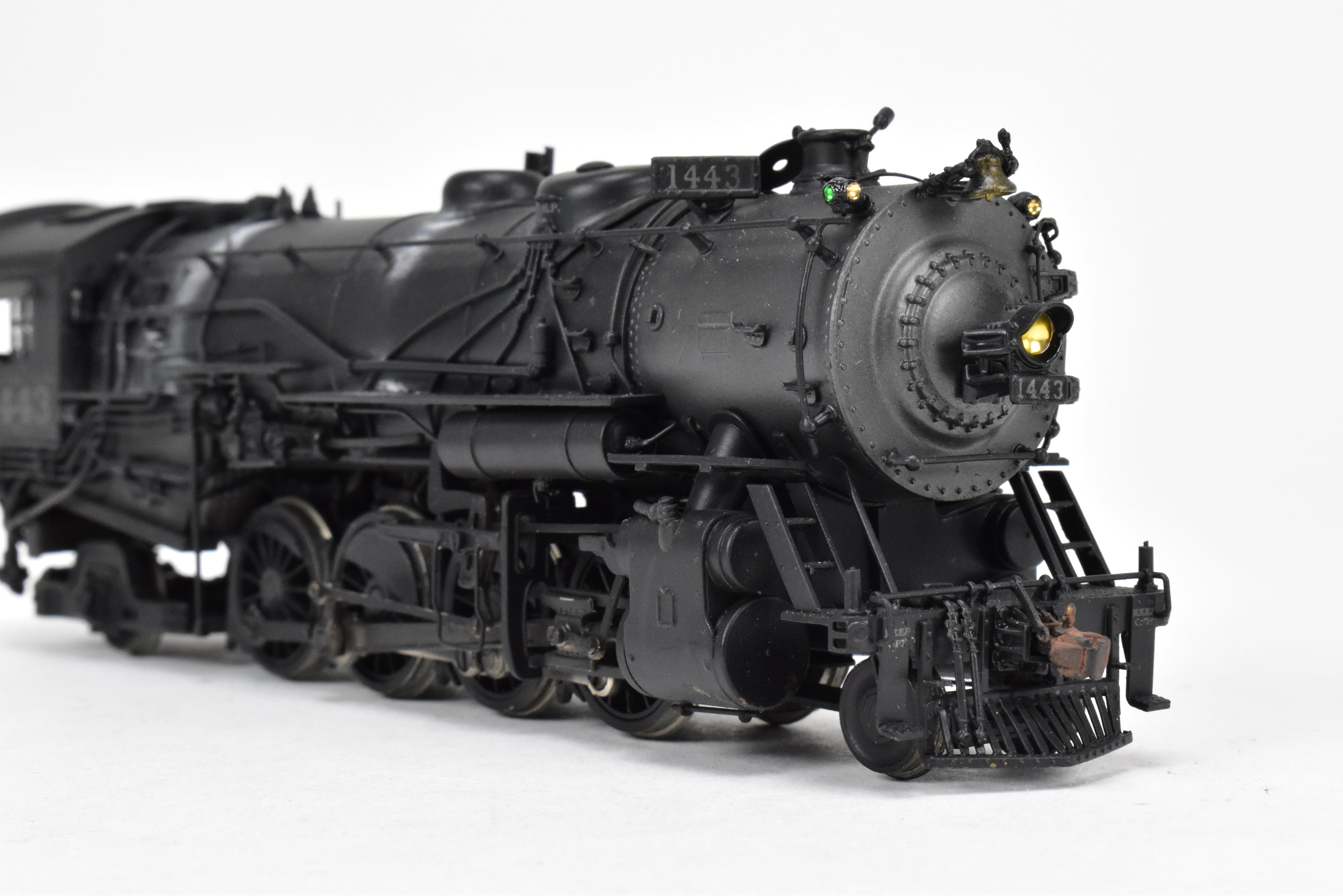 HO Brass Hallmark Models Missouri Pacific 1400 Series 2-8-2 Mikado #1443 with Light Weathering