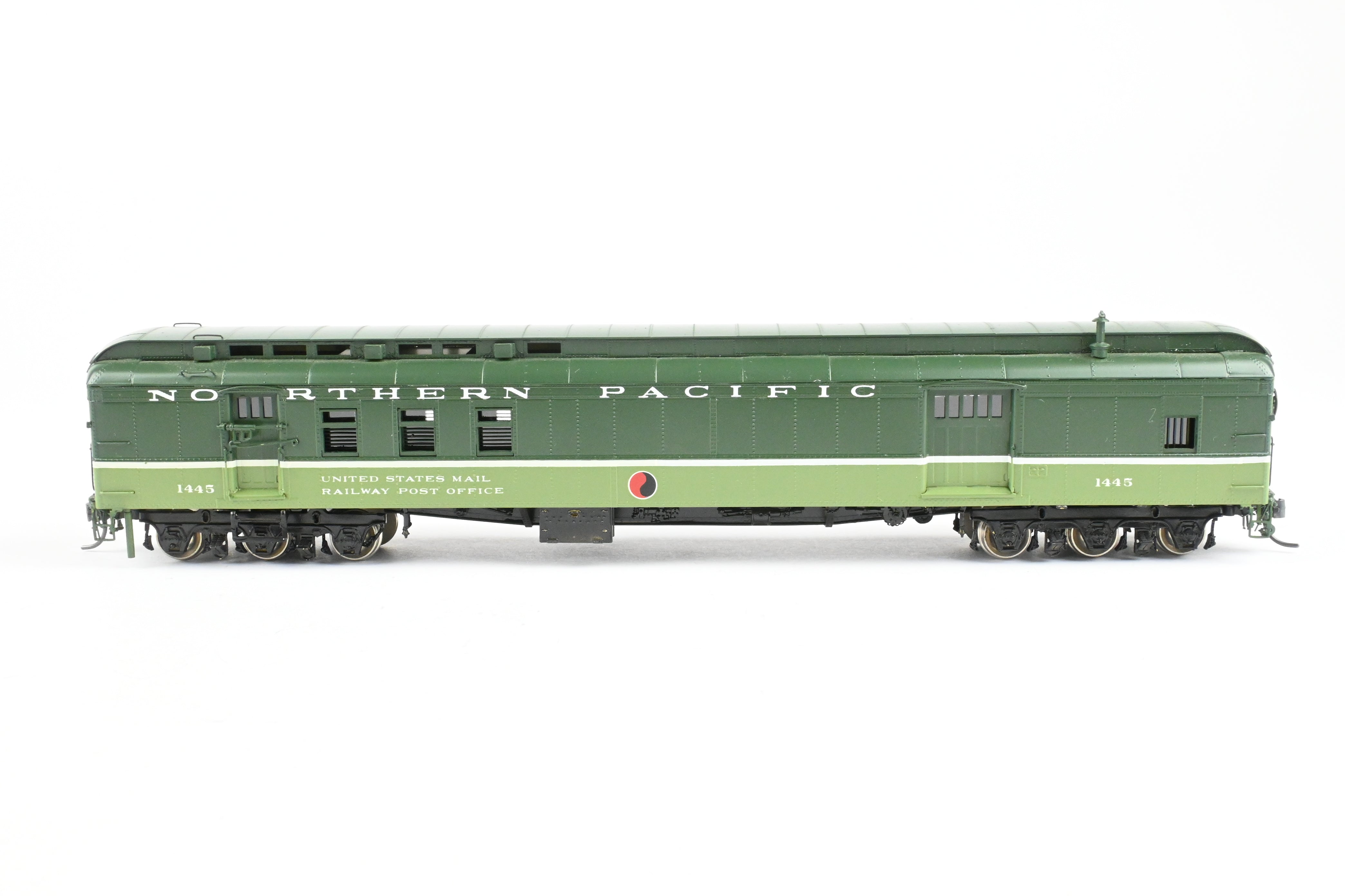 HO Scale Brass Northern Pacific RPO Car Model by W&R Enterprises, Custom Painted in Loewy Style, No. 1435
