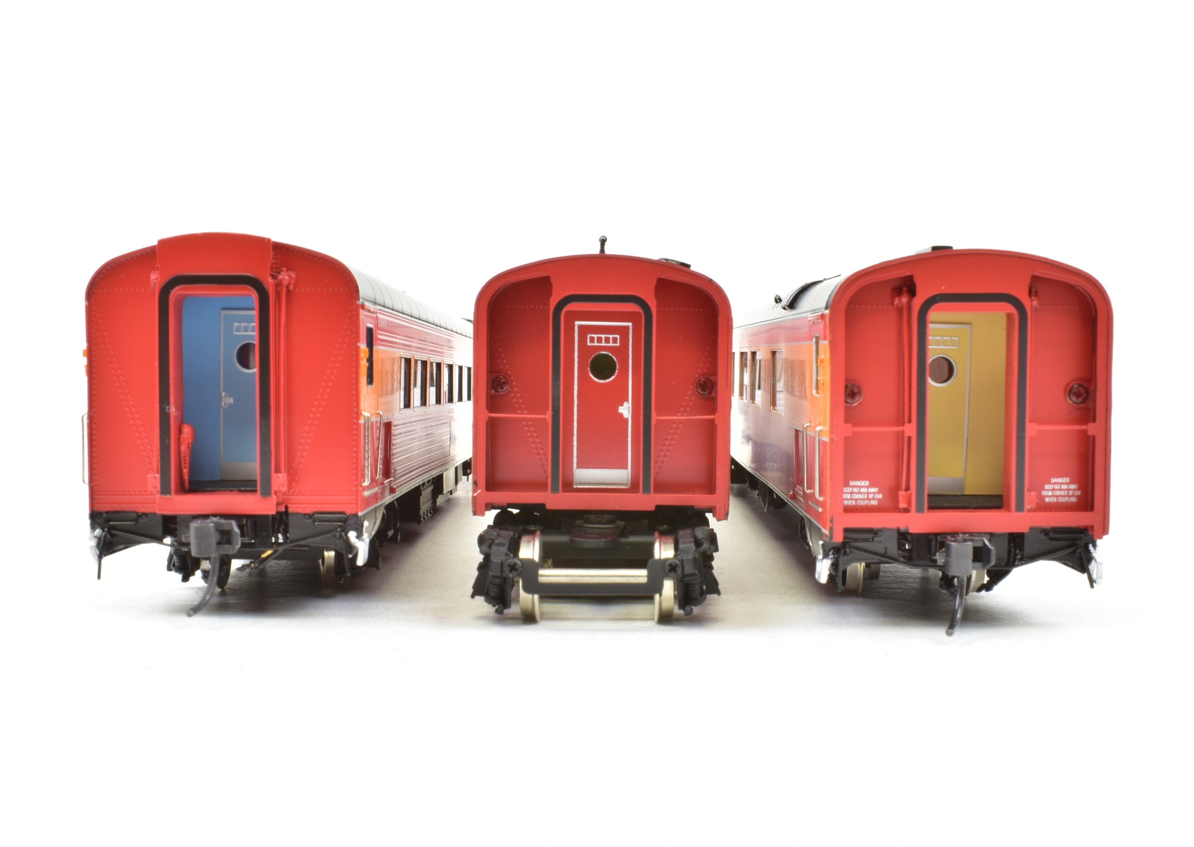 HO Scale Brass Model Train Set - Challenger Imports SP - Southern Pacific 1955 Morning Daylight 3 - Pack Add - On Set with Freight and Passenger Cars