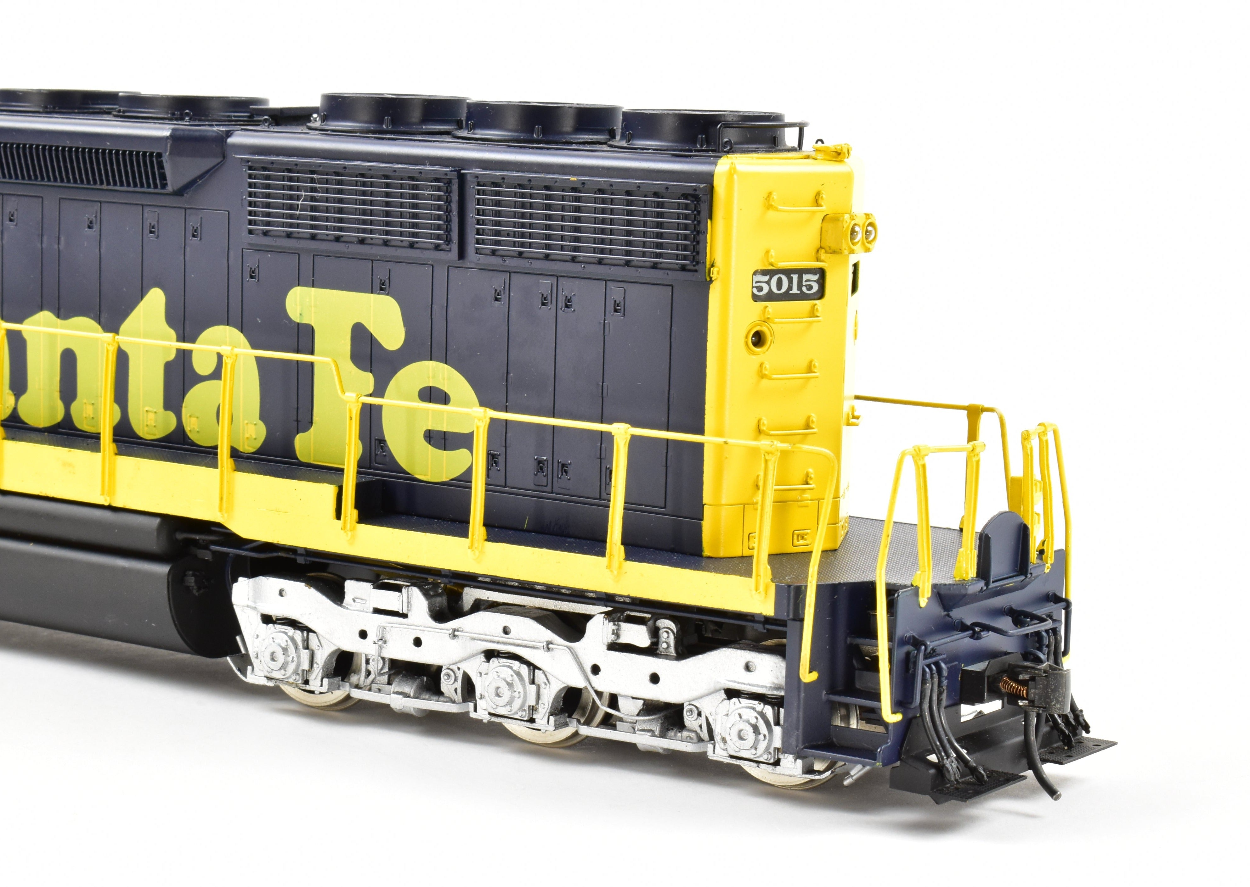 O Gauge Brass Precision Scale Co. ATSF - Santa Fe SD40 - 2 Model Locomotive #5015 with Factory Painting - A Rare Collectible