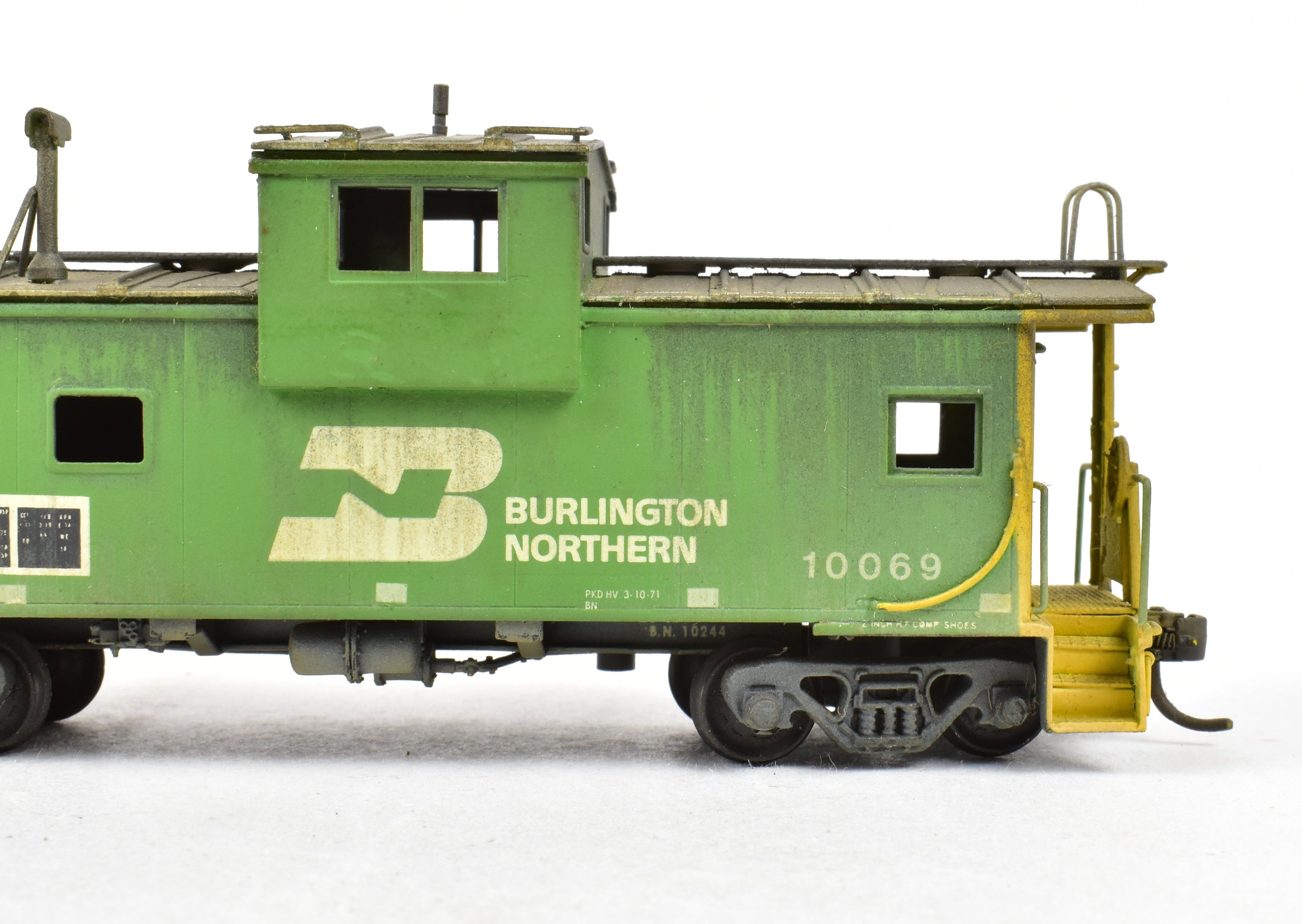 HO Scale Brass Oriental Limited Burlington Northern X Caboose X96 - 155 Class Model with Custom Painting and Weathering Effect