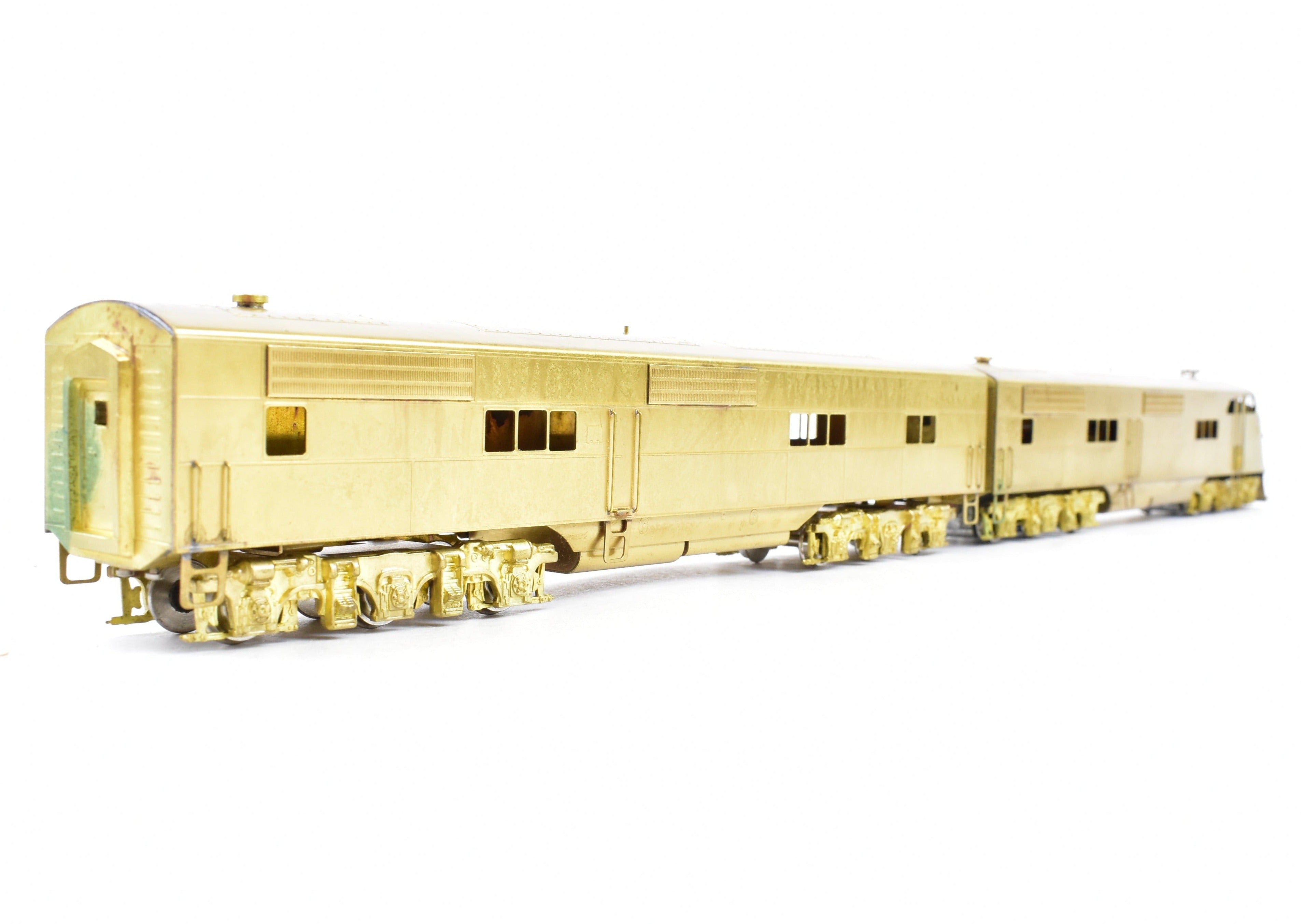 HO Scale Brass Hallmark Model Railroad Set - Various Roads EMC E - 1 A/B Set, Powered A Unit and Unpowered B Unit