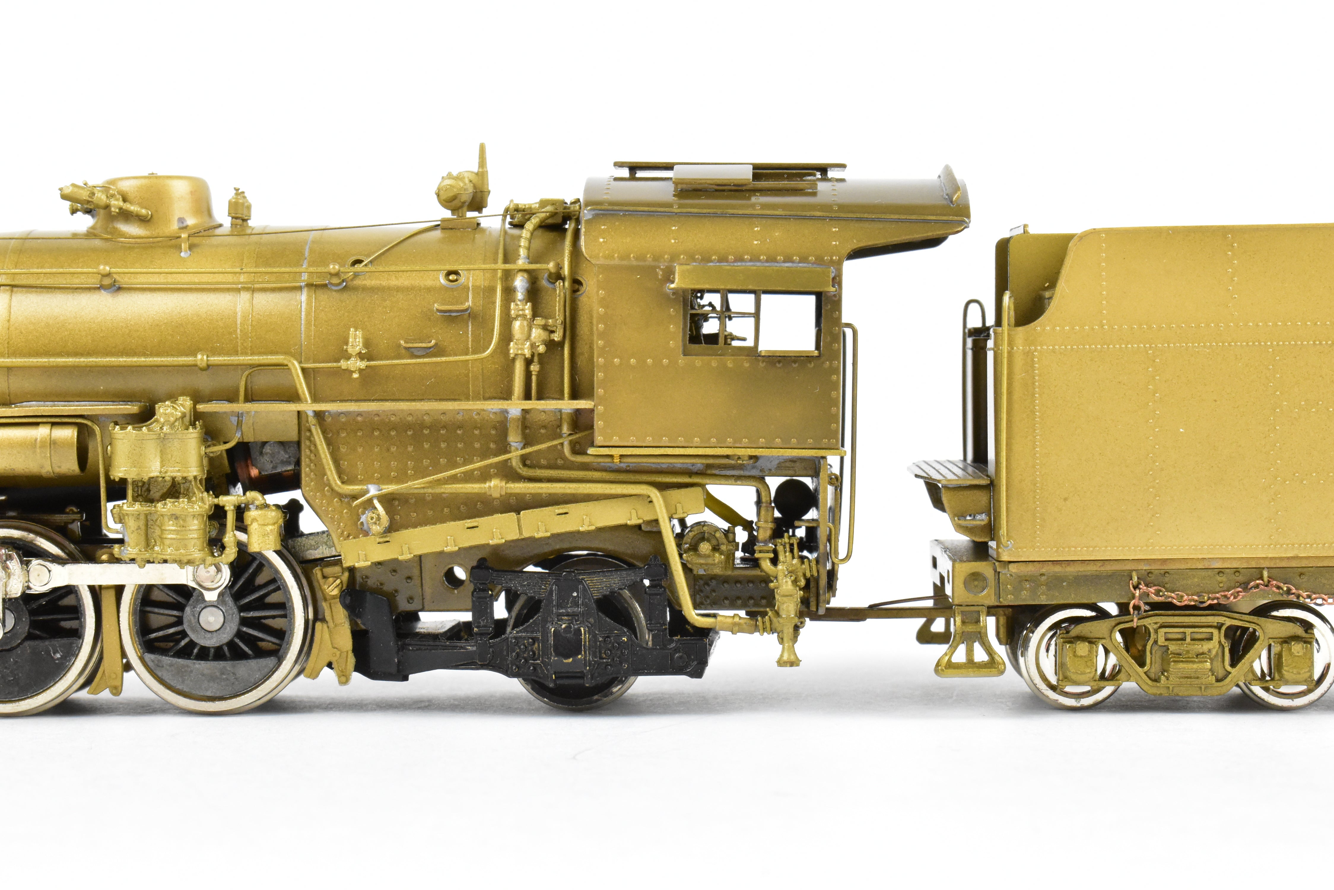 High - Quality HO Scale Brass Pacific Fast Mail (PFM) Model of United States Railway Administration (USRA) 2 - 8 - 2 Light Class Mikado Locomotive from 1977 Run, Sold As - Is