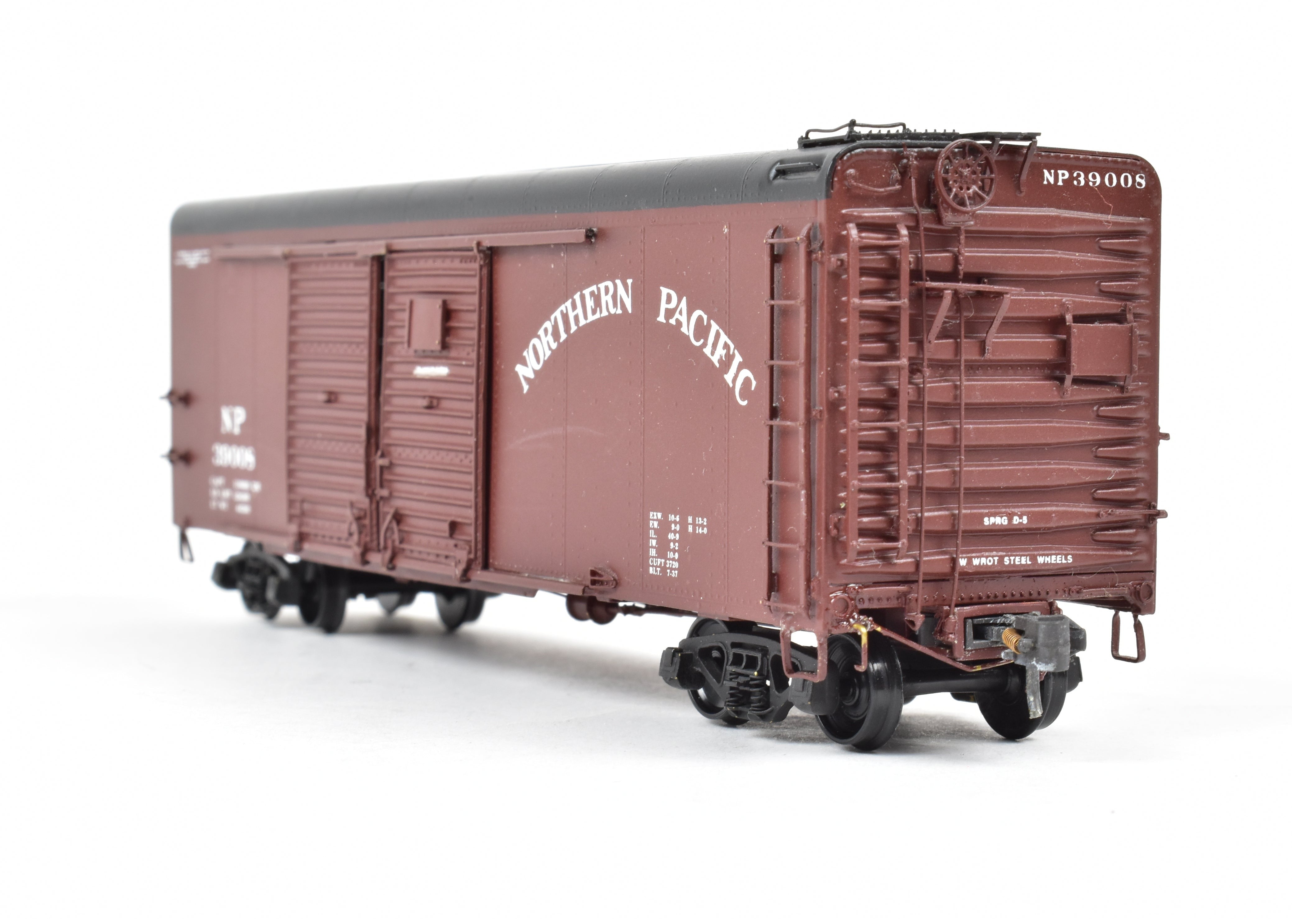 HO Scale Brass NP - Northern Pacific 40' Round Roof Painted Auto Box Car by W&R Enterprises