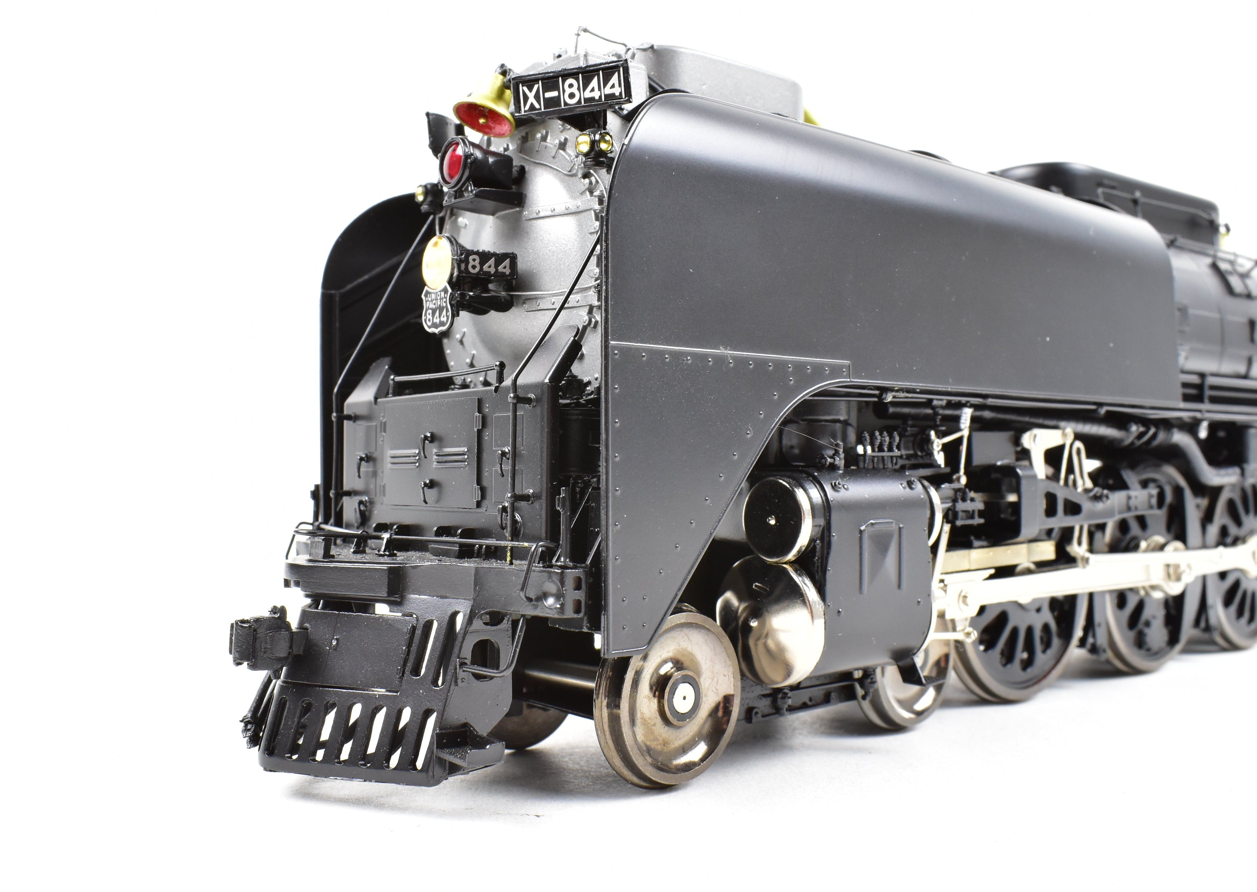 O Scale Model Train - Overland Models, Inc. Union Pacific FEF - 3 4 - 8 - 4 Steam Locomotive from the 1996 - 1997 Excursion Era