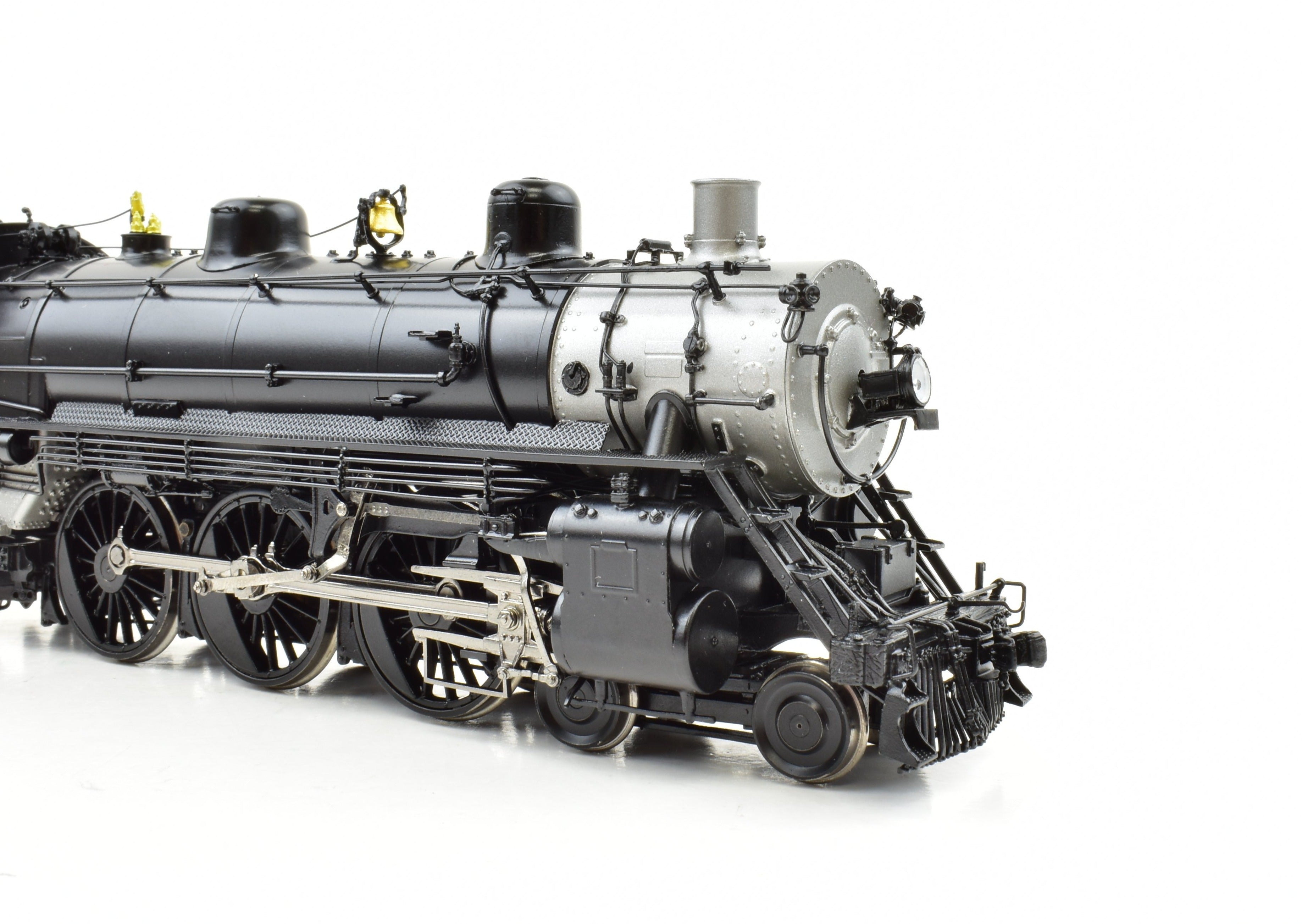 HO Scale Brass Crown Custom Imports NH - New Haven I-2 4-6-2 Pacific Locomotive with ATS on Pilot and Factory Painted Finish