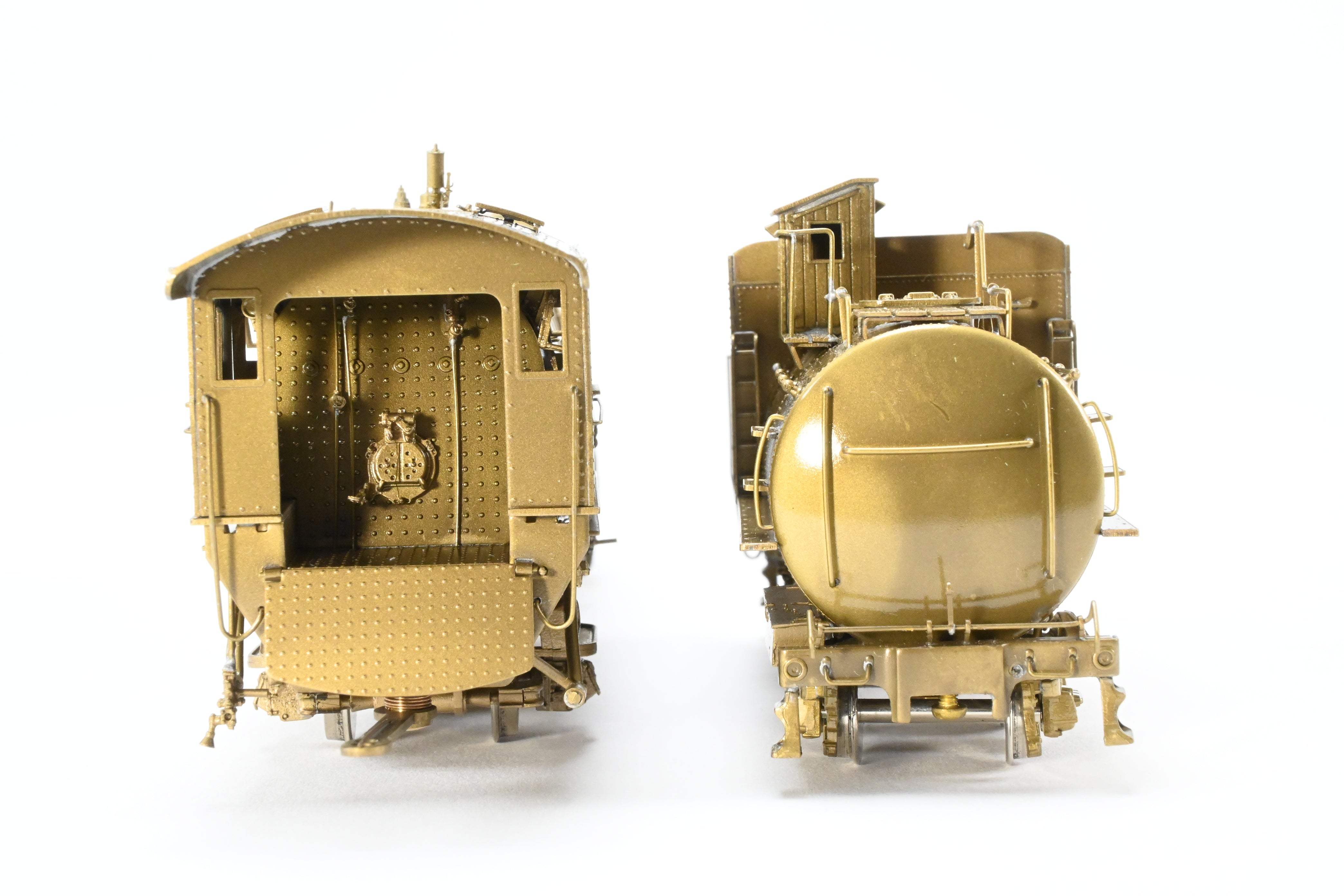 HO Scale Brass Pacific Fast Mail (PFM) Model Train - United D&RGW - Denver & Rio Grande Western 2-10-2 Early Version F-81 Crown Model with High - Detail Features
