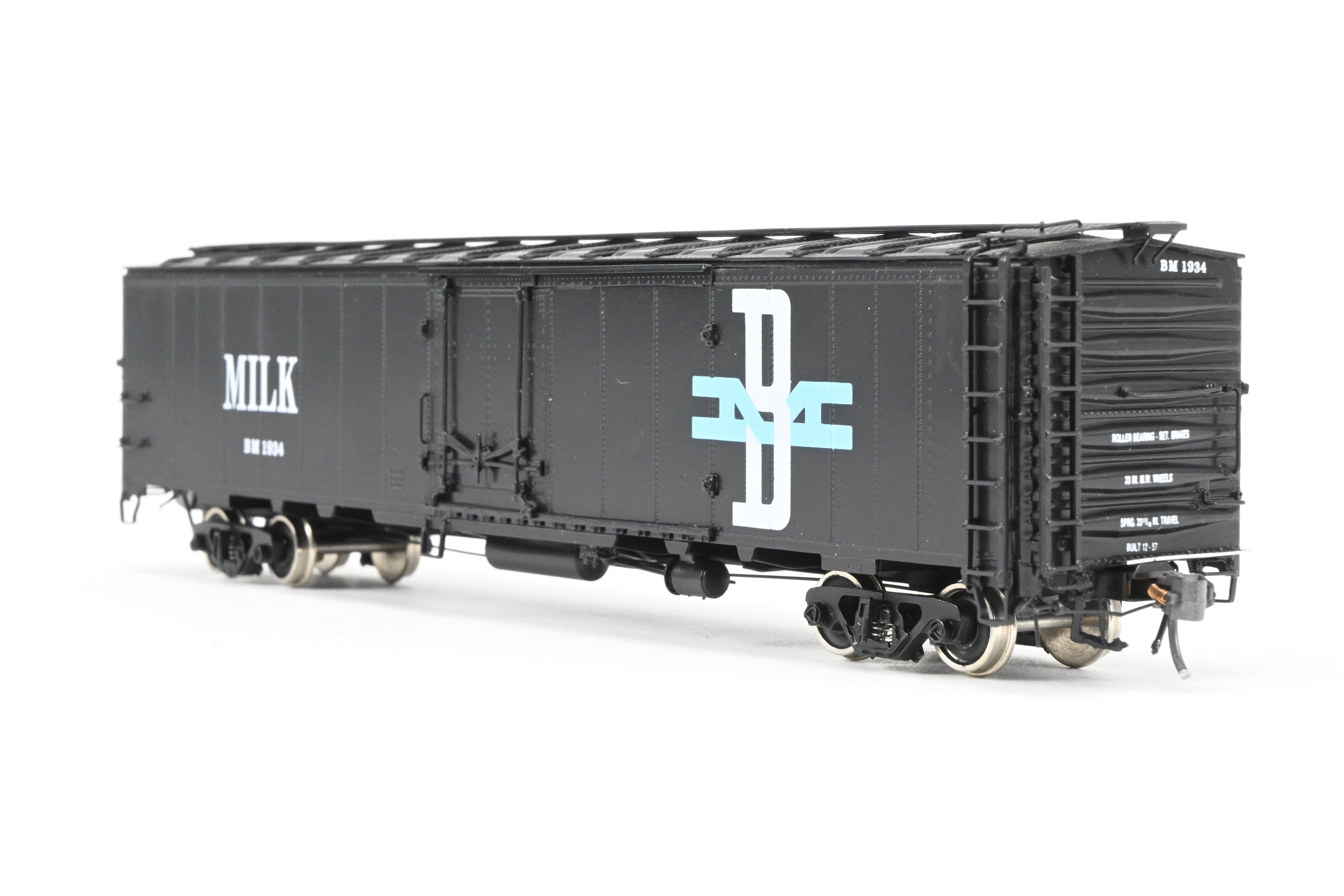 HO Scale Brass CIL - Challenger Imports Boston & Maine 52-Foot Steel Milk Center Plug Door Freight Car Model No. 1934