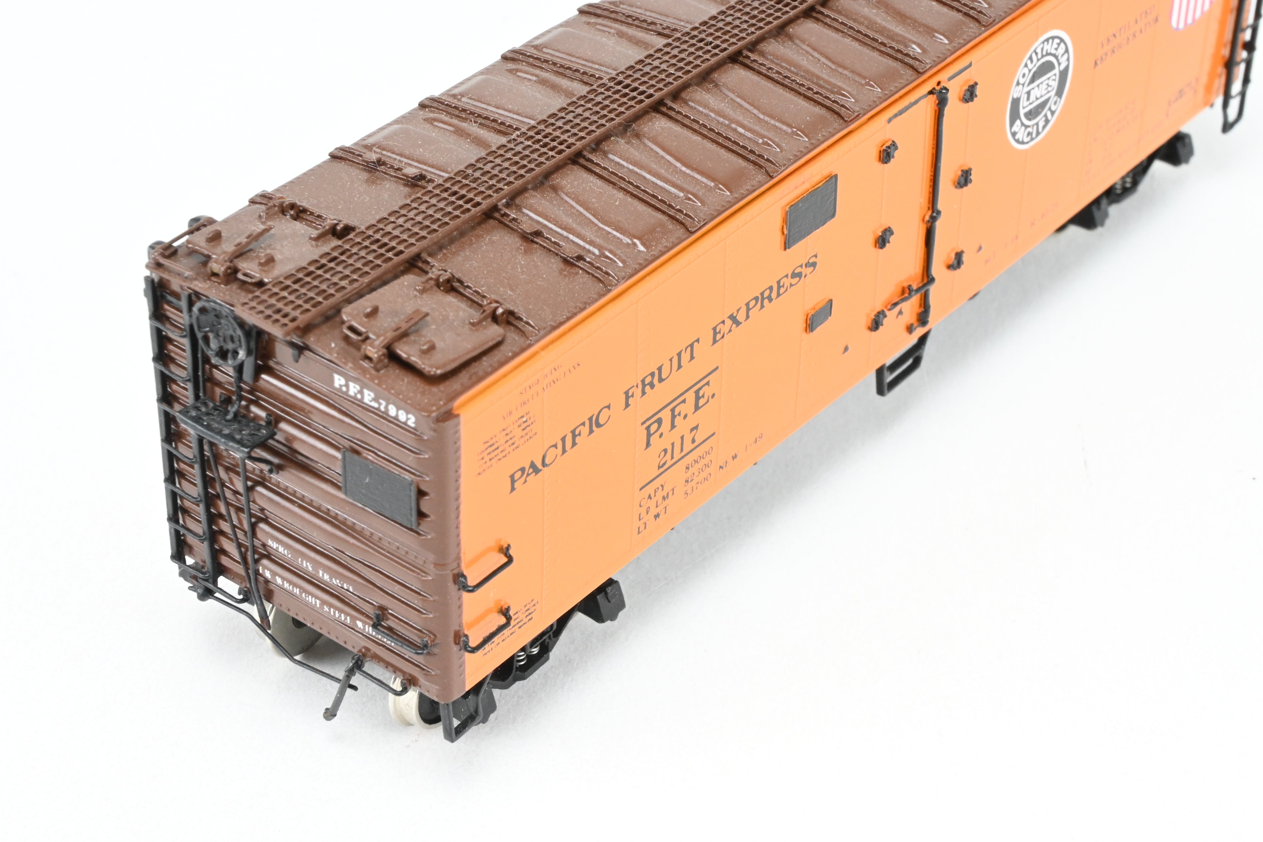 High - Quality HO Scale Brass Challenger Imports CIL Pacific Fruit Express R - 40 - 25 Refrigerator Car Model FP #2117