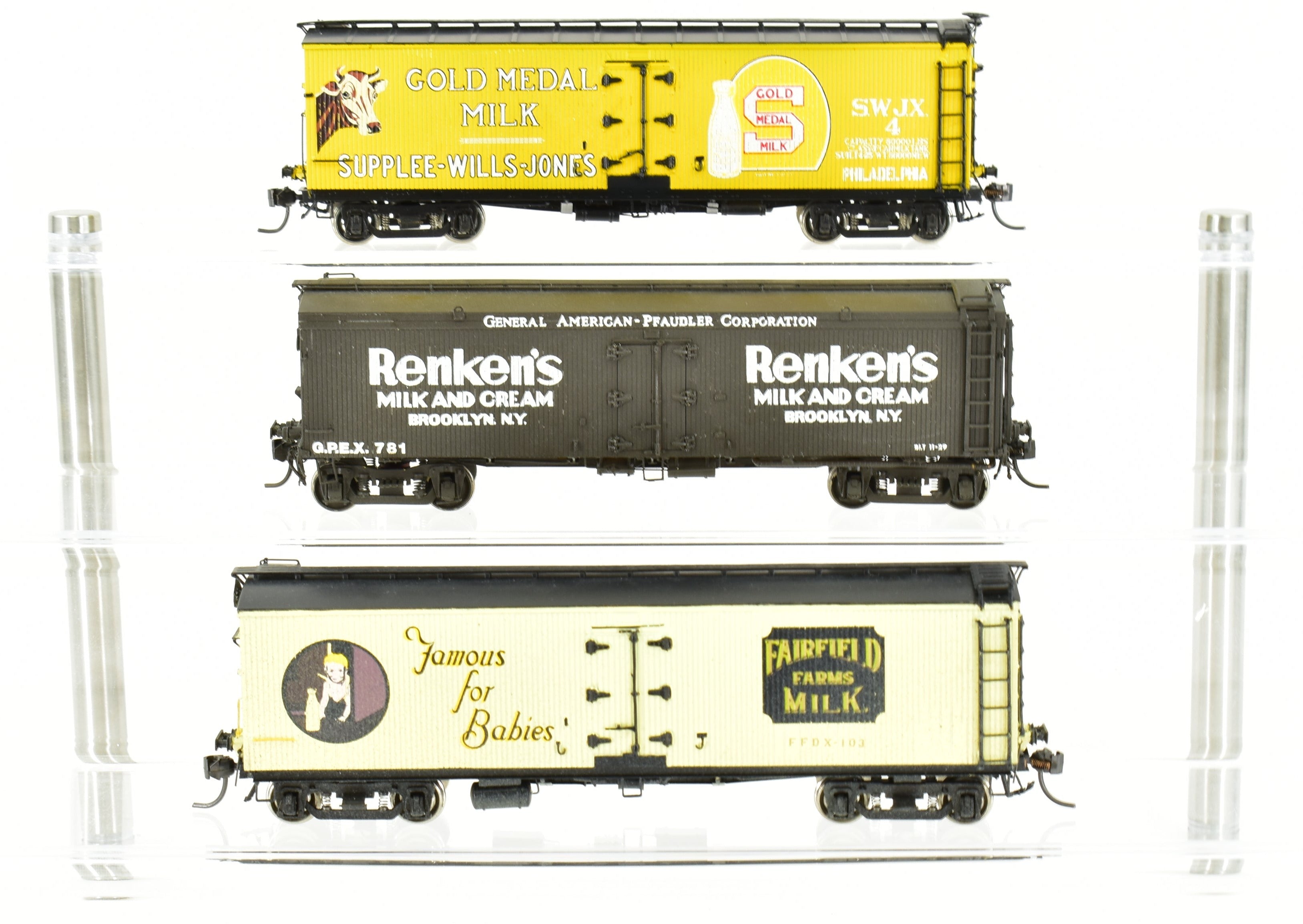 1990s Precision Scale Co. 41' Pfaudler Wood Sheath Milk Tank Cars Set of Three in Good Condition