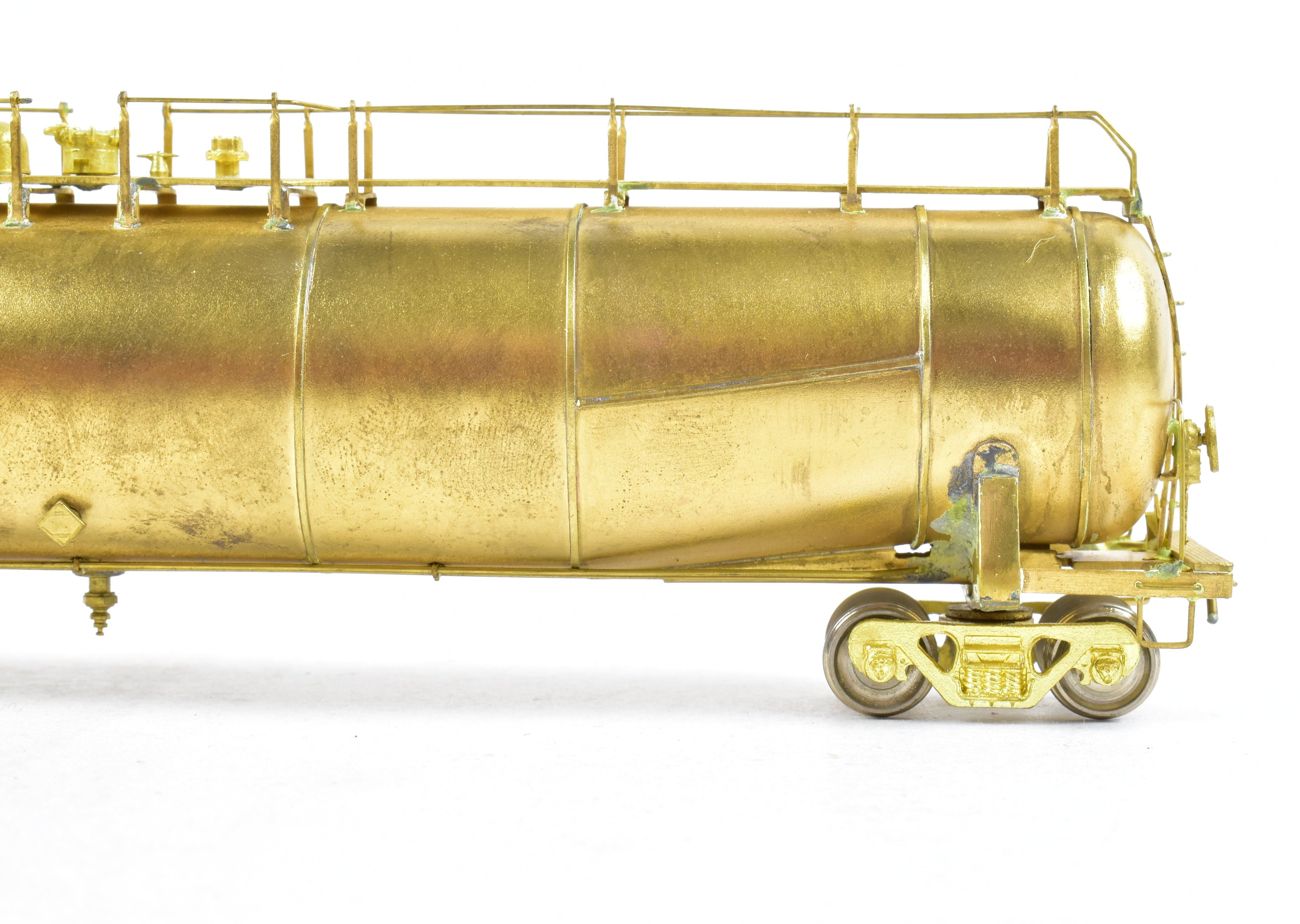 HO Scale Brass Alco Models Various Railroads ACF 29,000 Gallon Tank Car Model for Model Train Enthusiasts