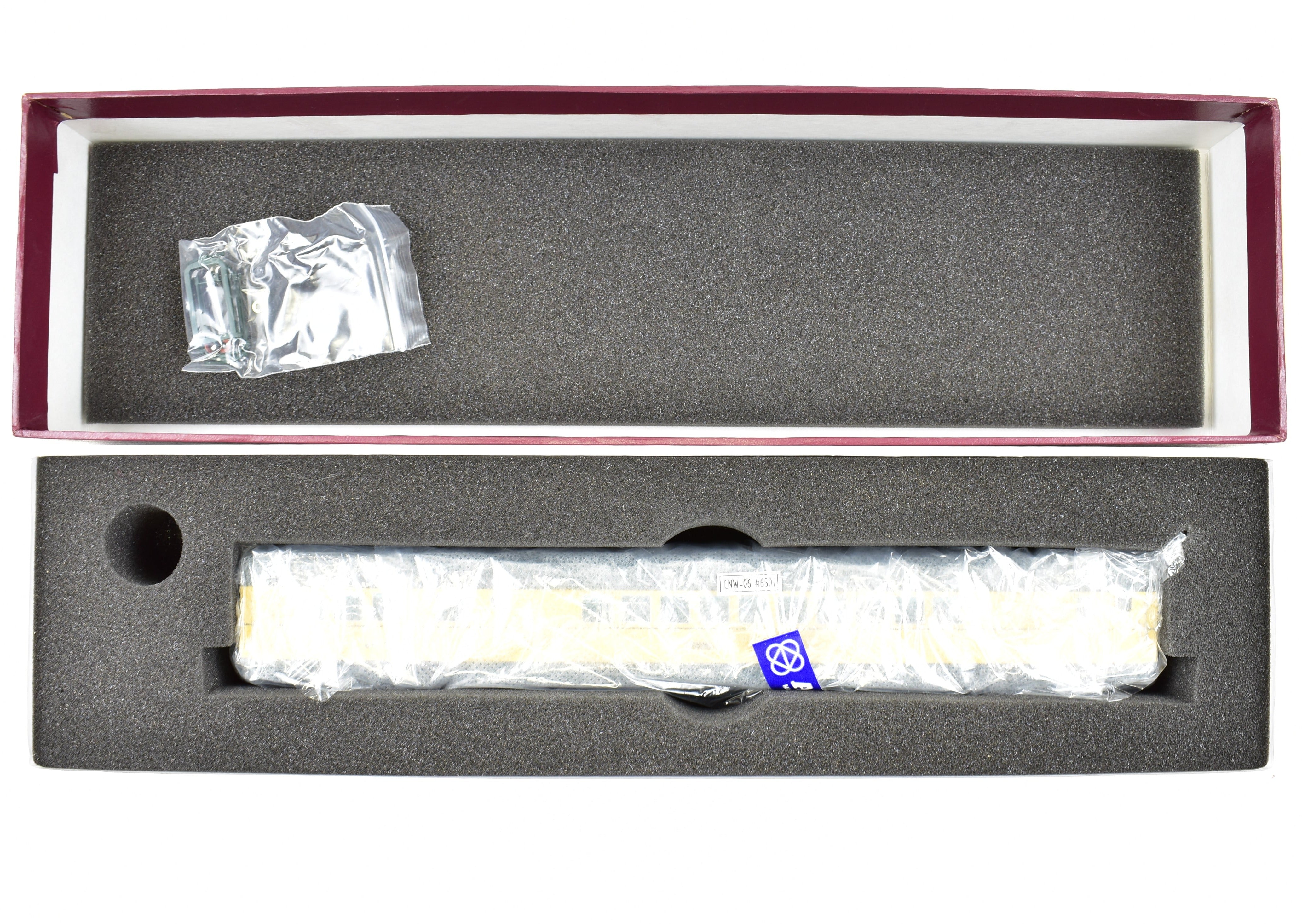 HO Scale Brass Railway Classics C&NW 400 22-Seat Parlor Car FP 6501