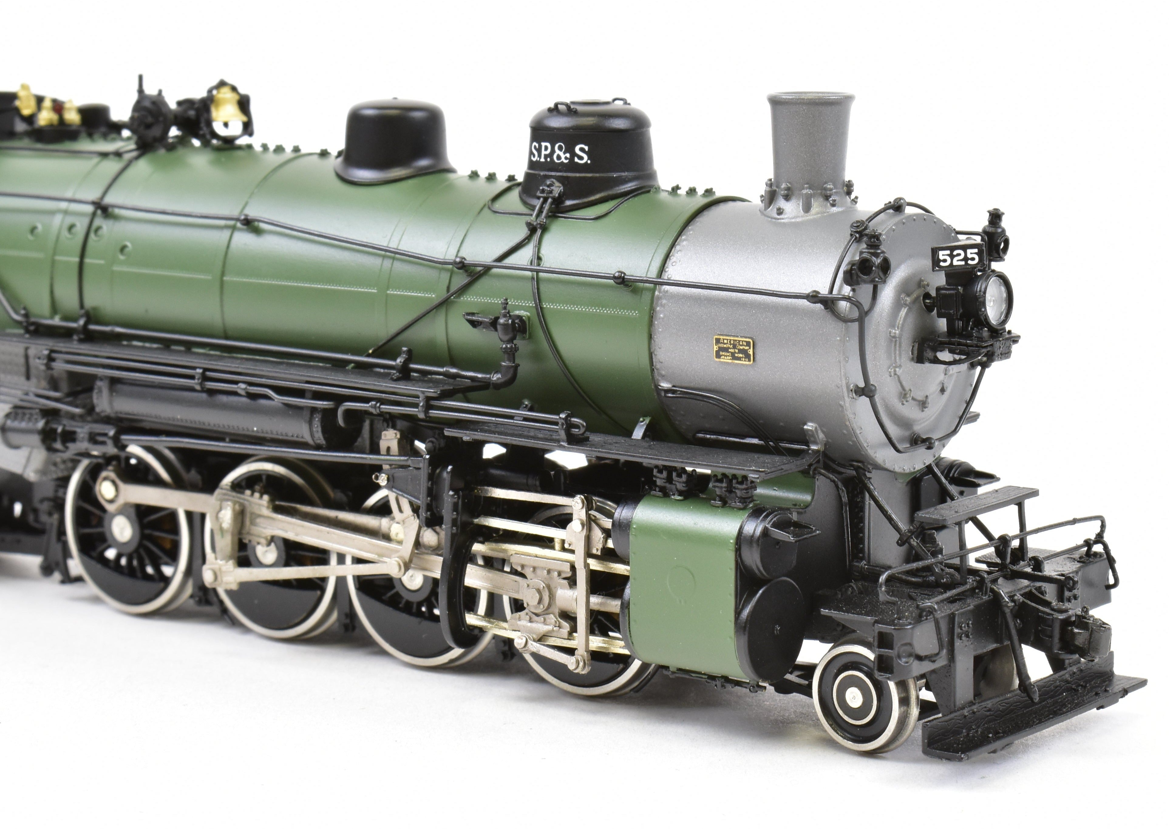HO Scale Brass Model Train - W&R Enterprises SP&S - Spokane, Portland & Seattle Railway Class O - 2 2 - 8 - 2 FP Glacier Scheme Locomotive No. 525