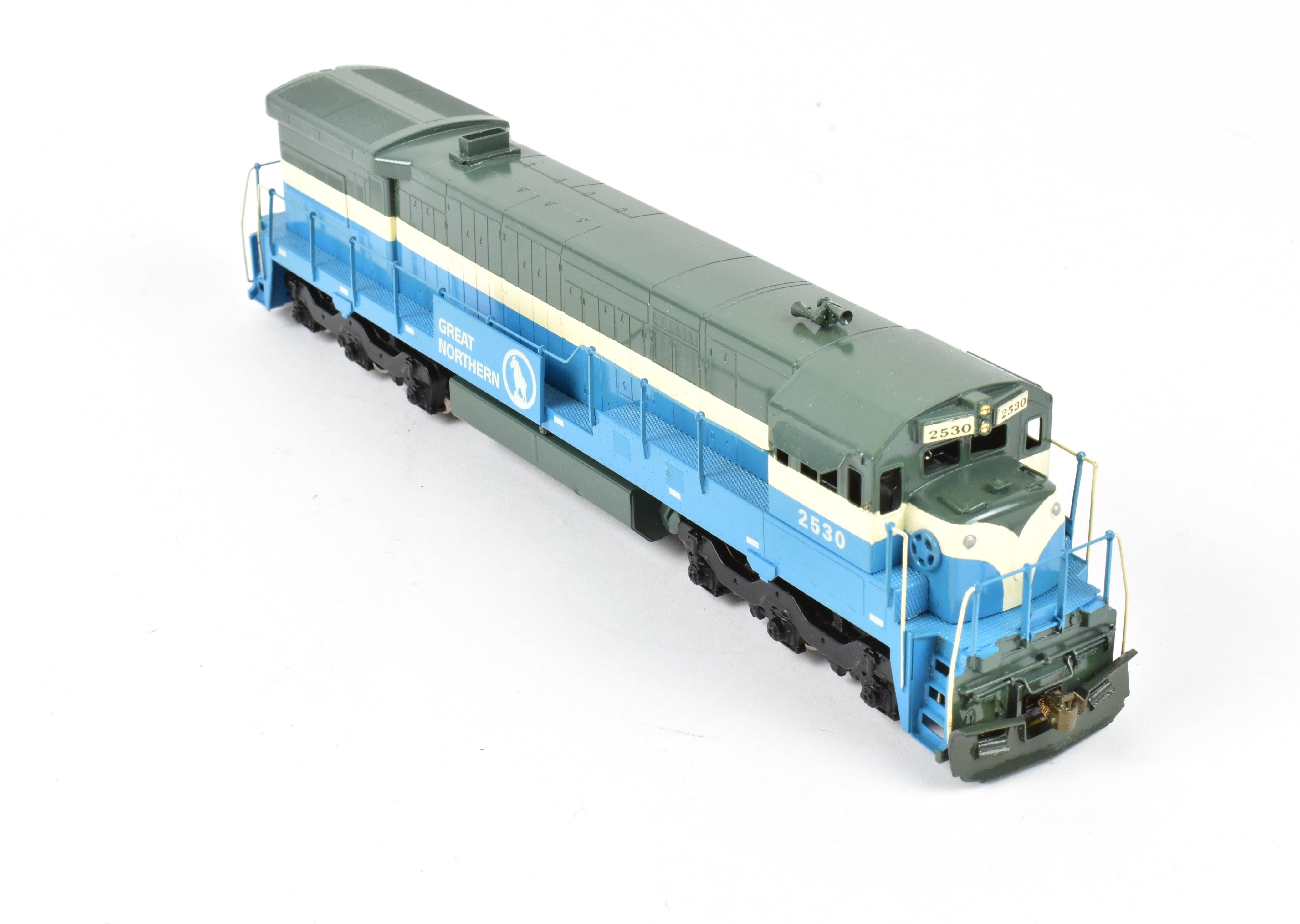 HO Scale Brass ALCO Model - Great Northern General Electric U - 33C Diesel Locomotive with Custom Painting