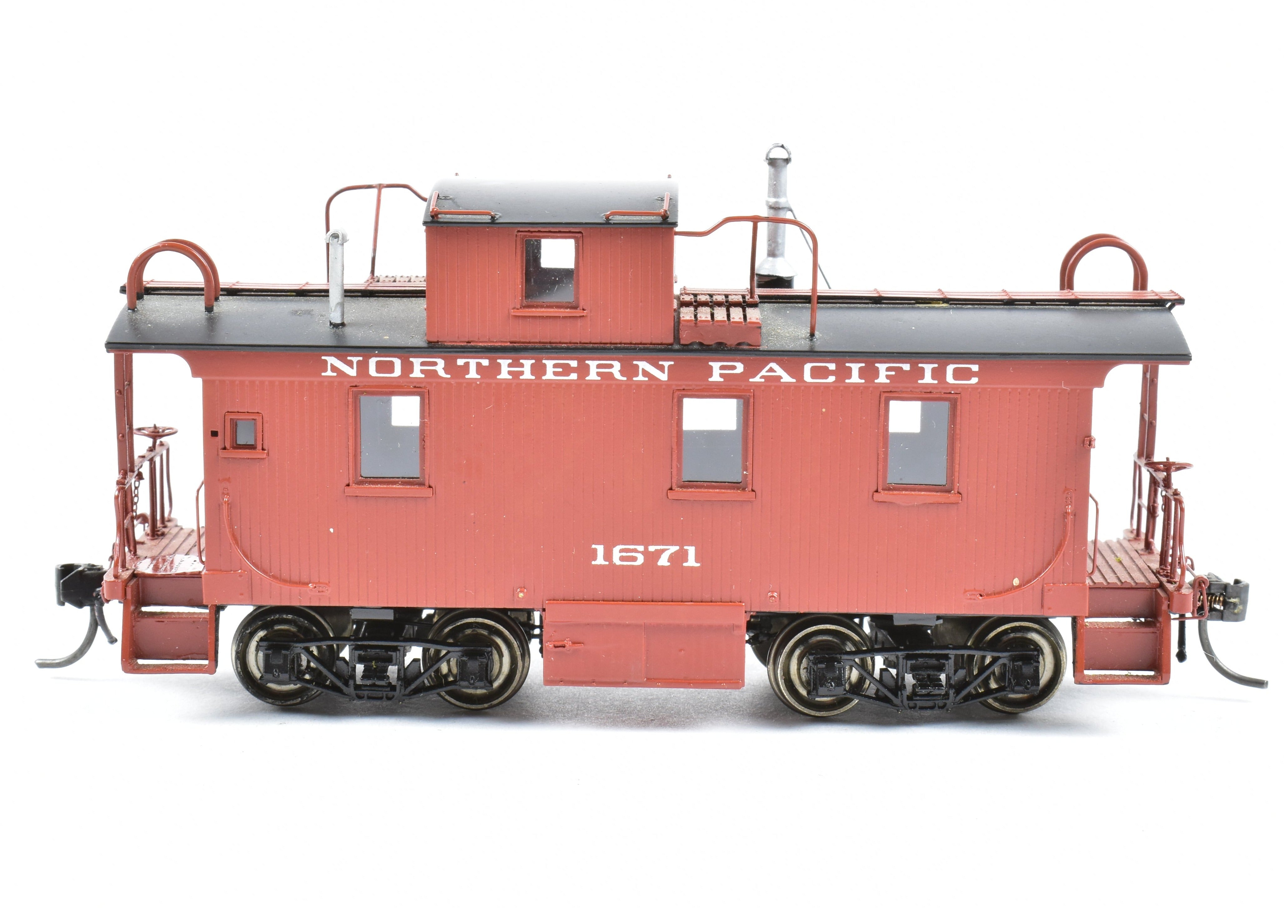 HO Scale Brass Northern Pacific 24' Wood Caboose #1600 Series V3 Factory Painted