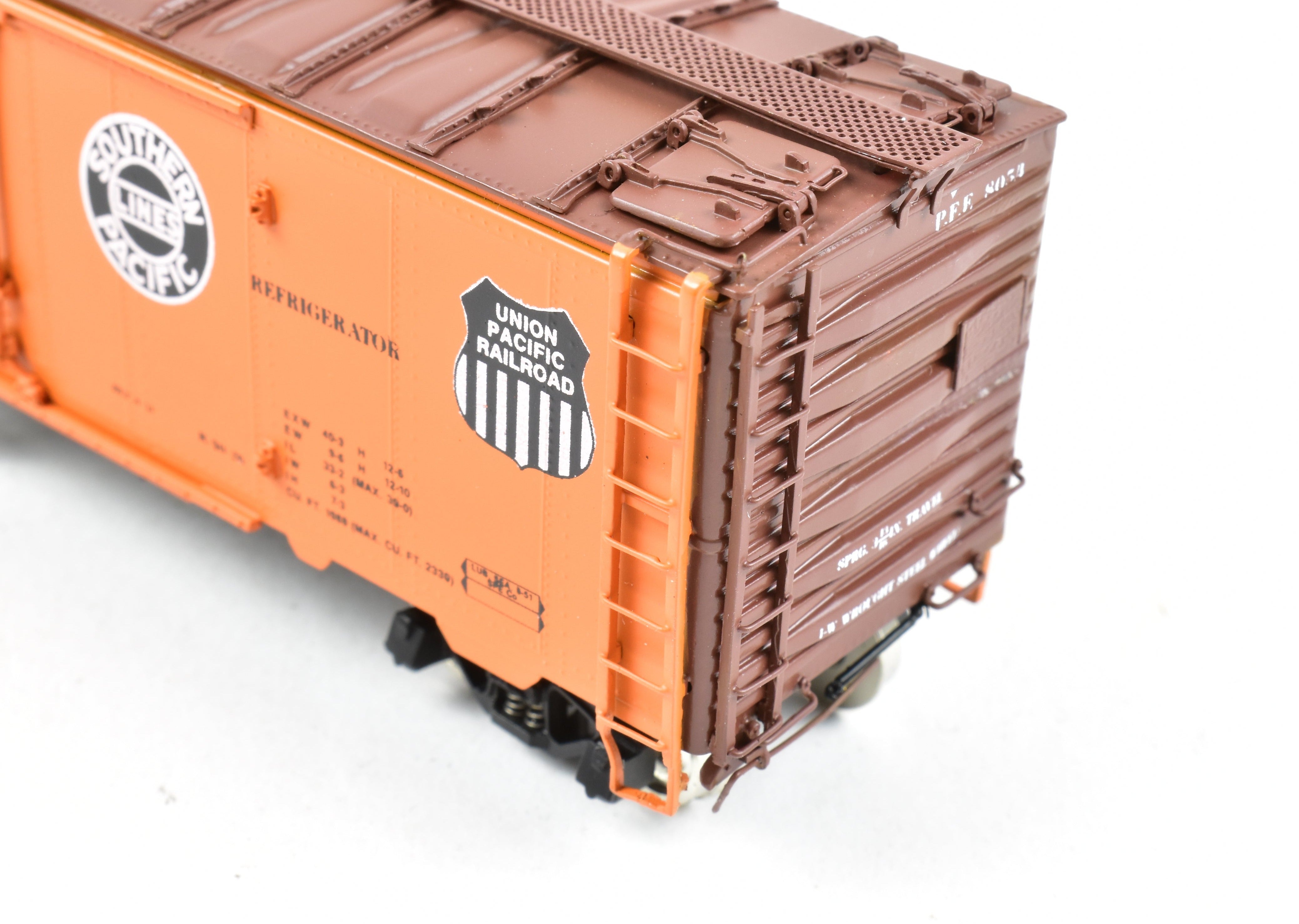 HO Brass Challenger Imports PFE Pacific Fruit Express R-40-26 #8054 Refrigerator Car