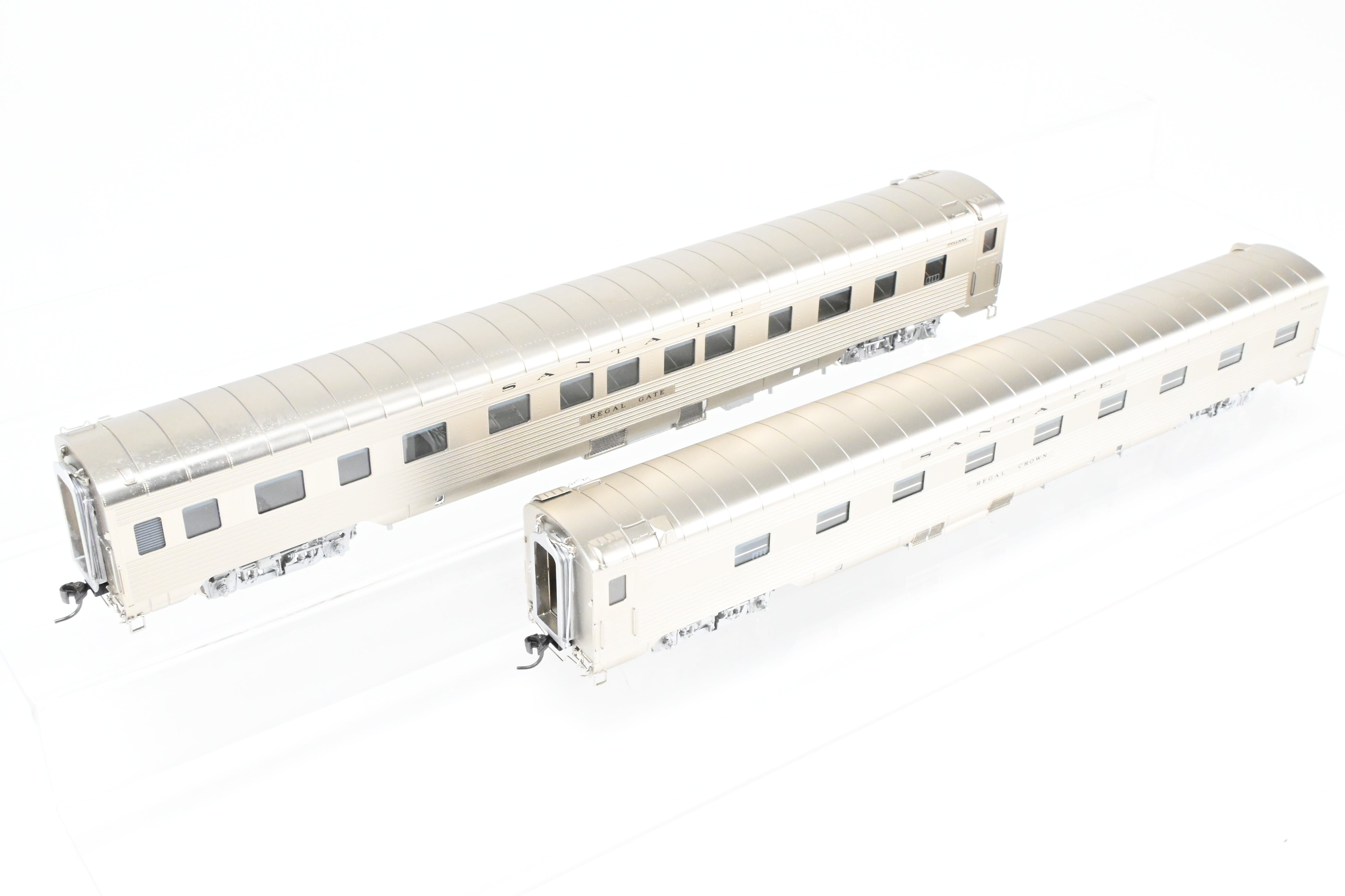 1951 ATSF Santa Fe Super Chief 4-Car Sleeping Car Set by Challenger Imports