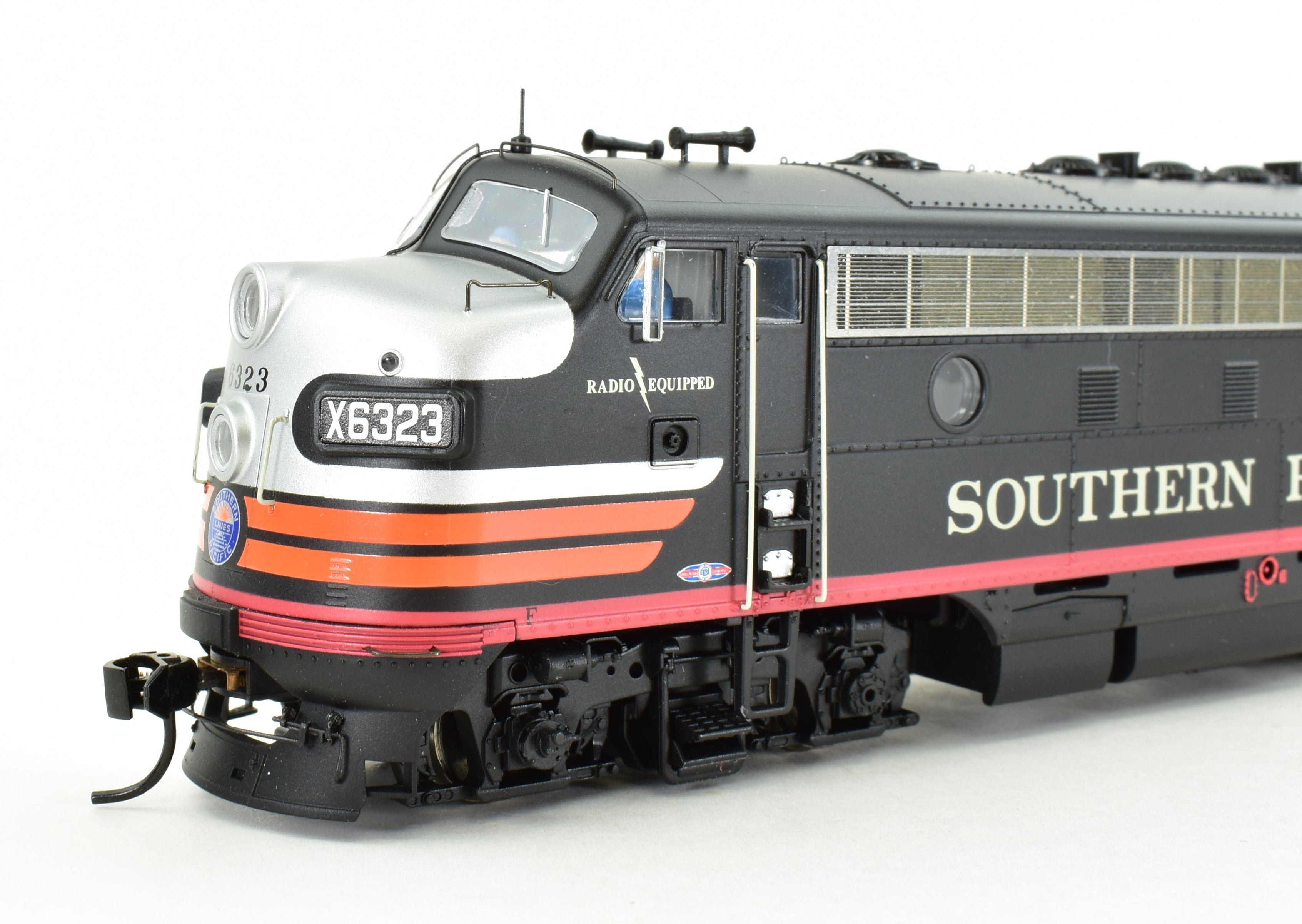 HO Life-Like Proto 2000 Southern Pacific 4-Unit EMD F7 Set with DCC & Sound