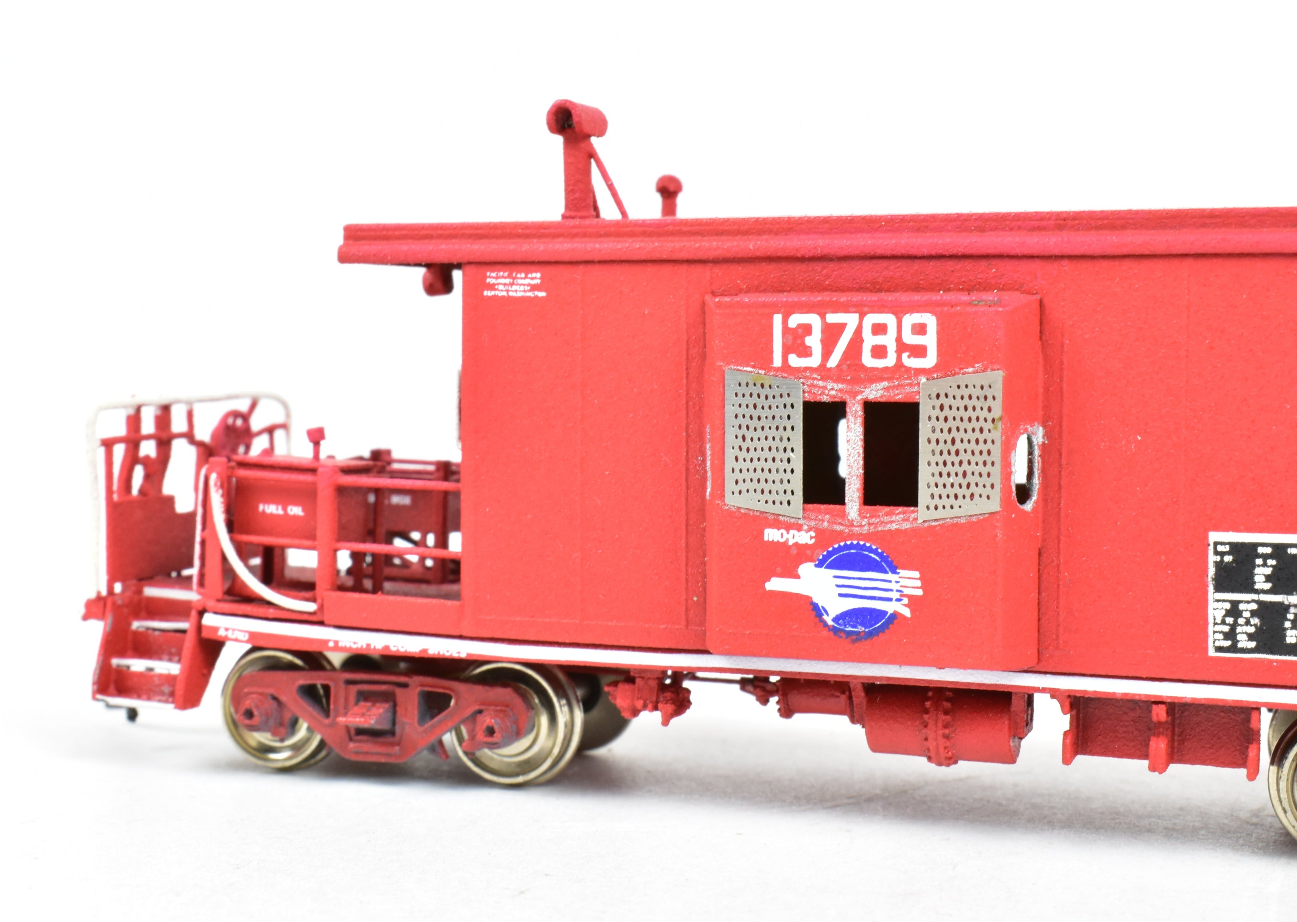 OMI HO Brass Missouri Pacific Bay Window Caboose with Small Side Windows, Custom Painted