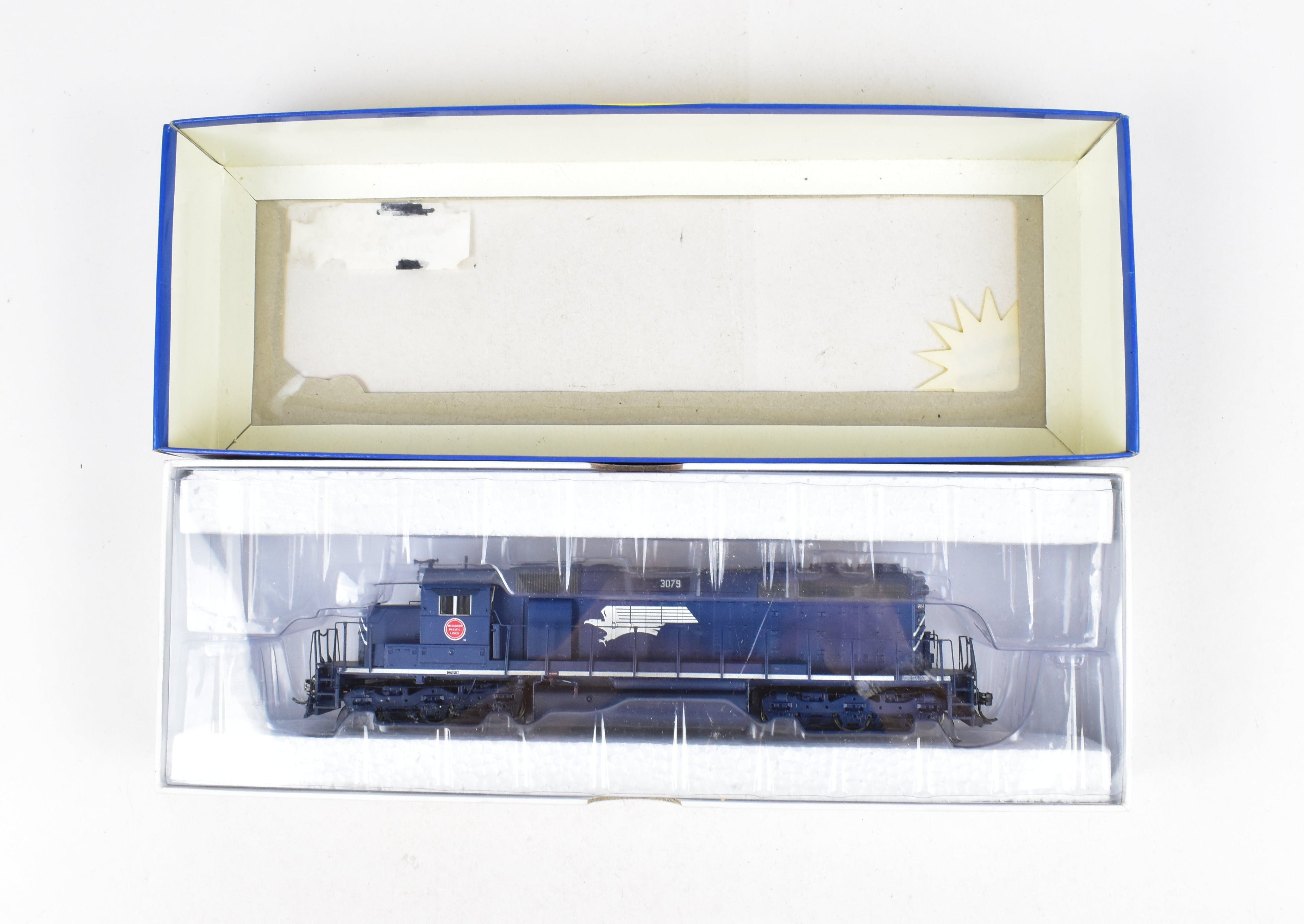 HO Scale Model Train - Athearn MP Missouri Pacific EMD SD40 #733 Weathered Locomotive with DCC Decoder