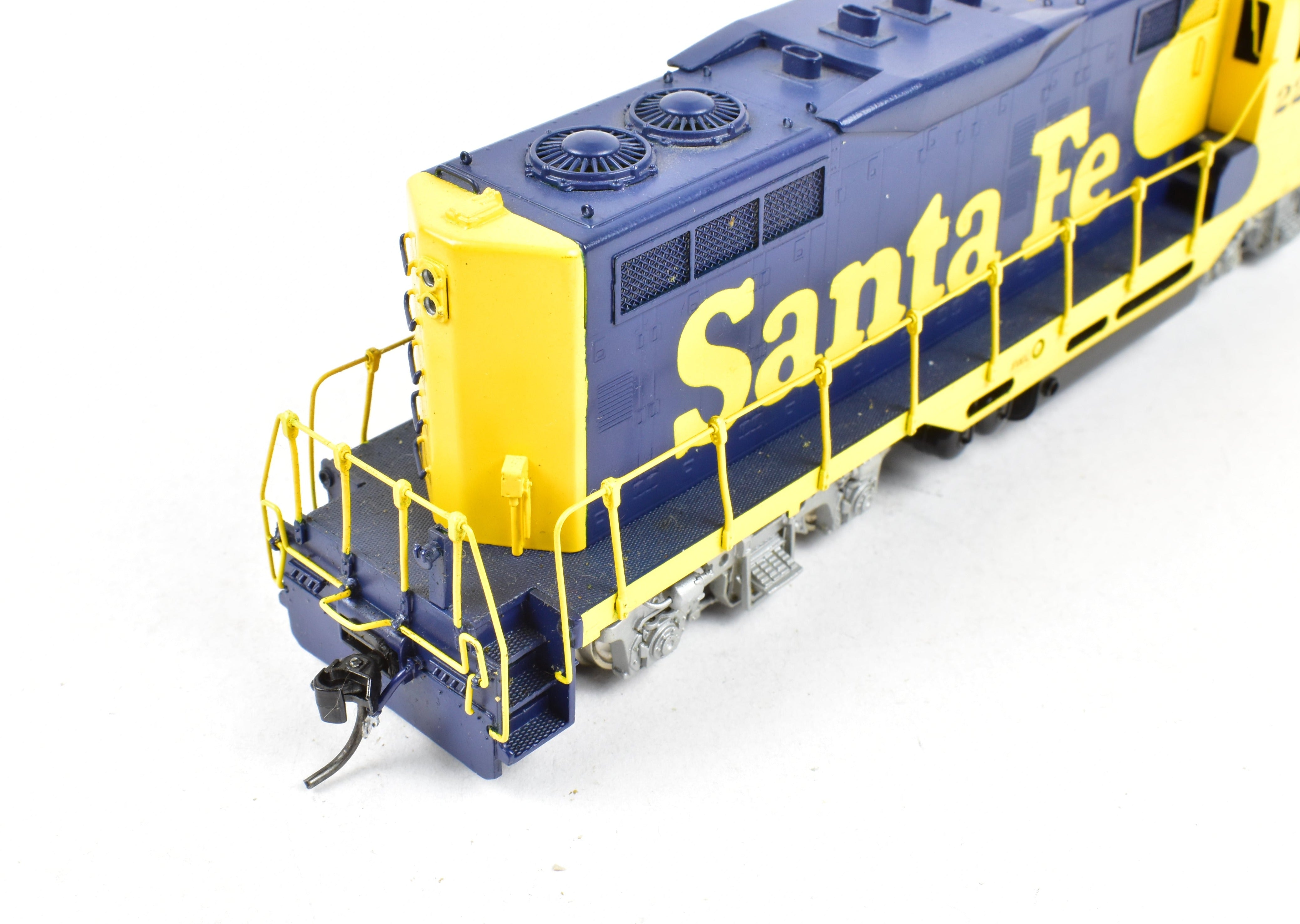 HO Scale Brass Hallmark Model ATSF - Santa Fe EMD GP - 7R Custom - Painted Railroad Locomotive Model