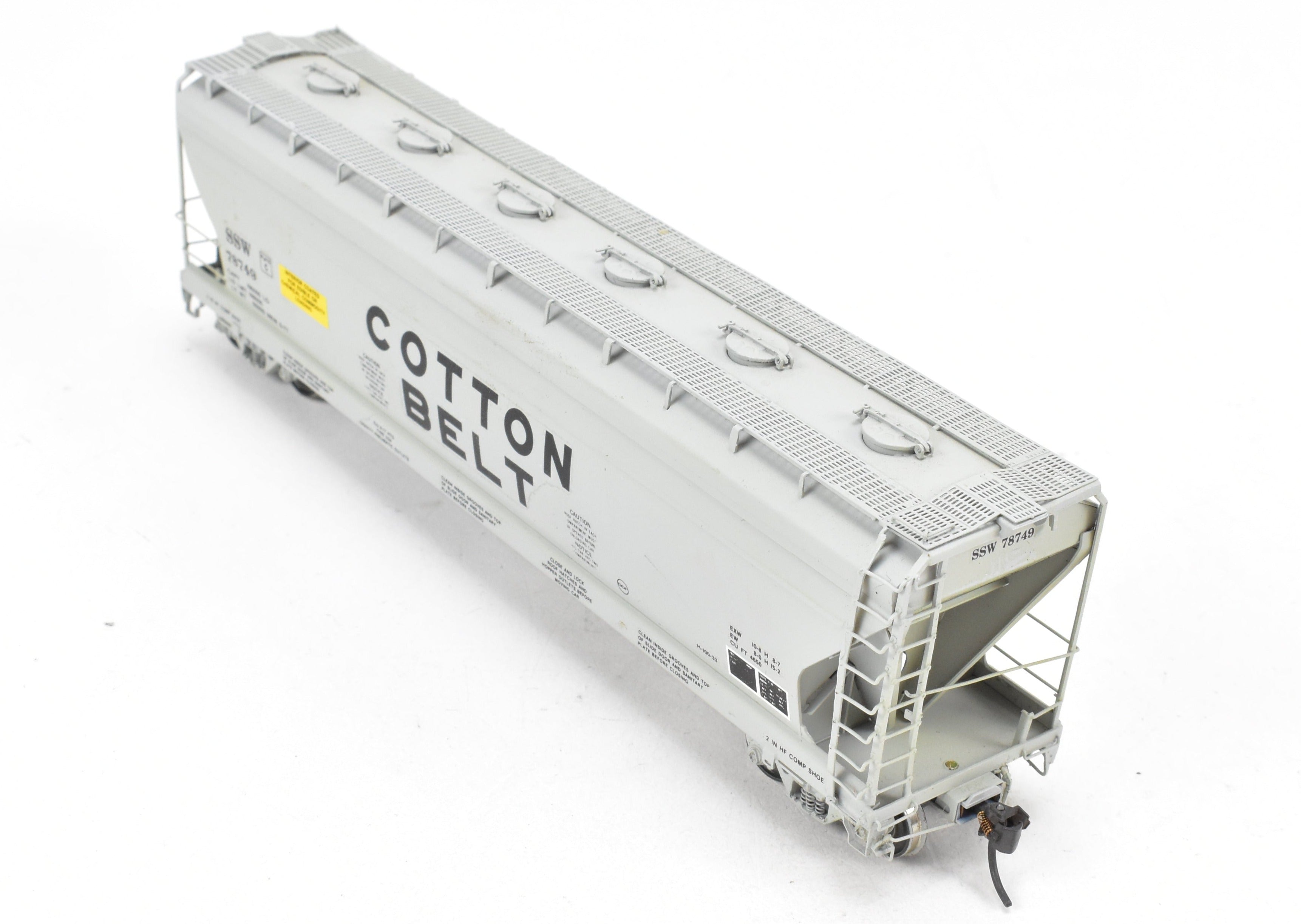 HO Scale Brass Model Train - Overland Models, Inc. (OMI) SSW - Cotton Belt ACF 3 - Bay Centerflow 4650 Covered Hopper with 6 Round Hatches, Car Number CP 78749