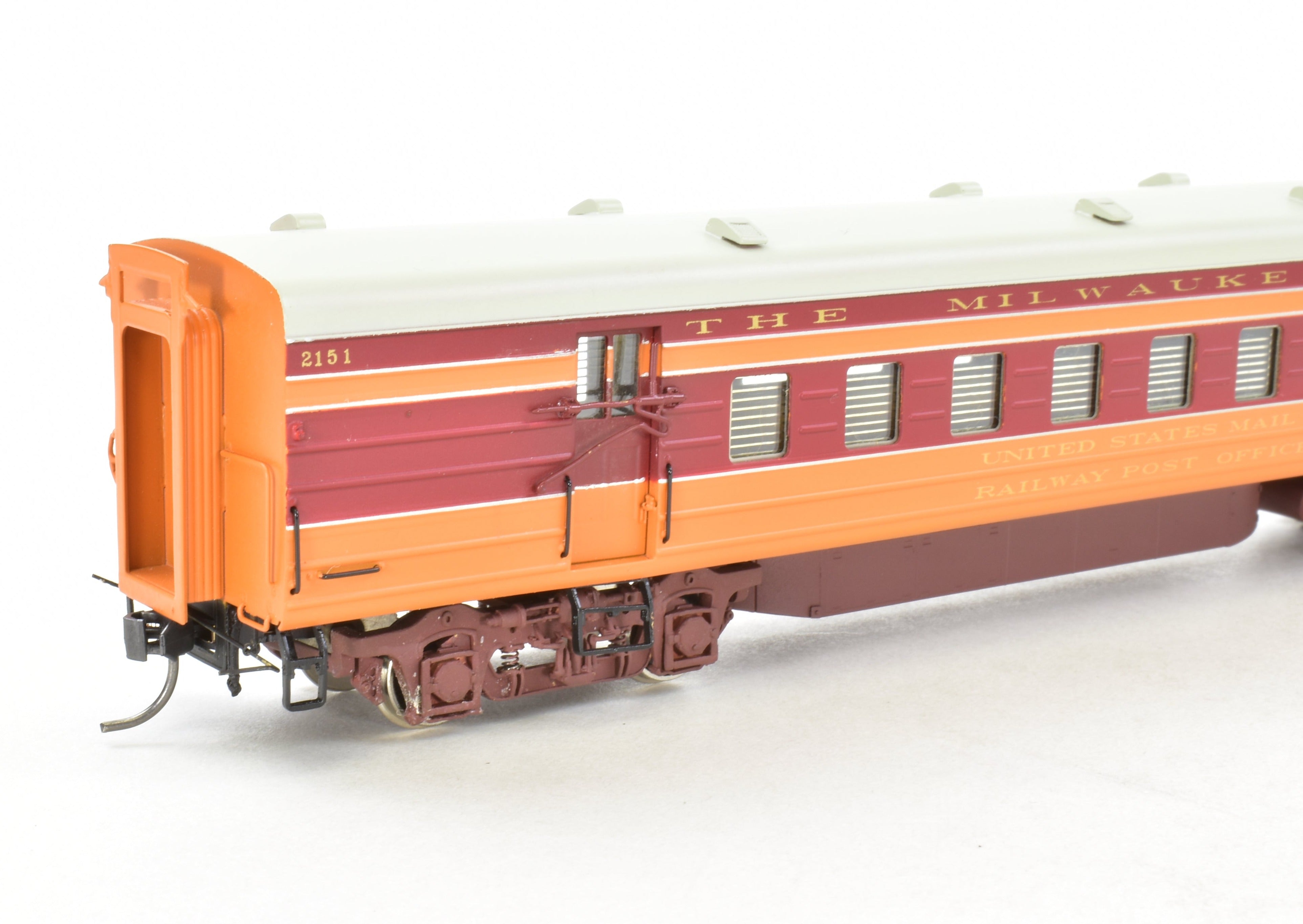 HO Brass Precision Scale Co. 1939 Milwaukee Road Hiawatha 60' Painted Railway Post Office Car