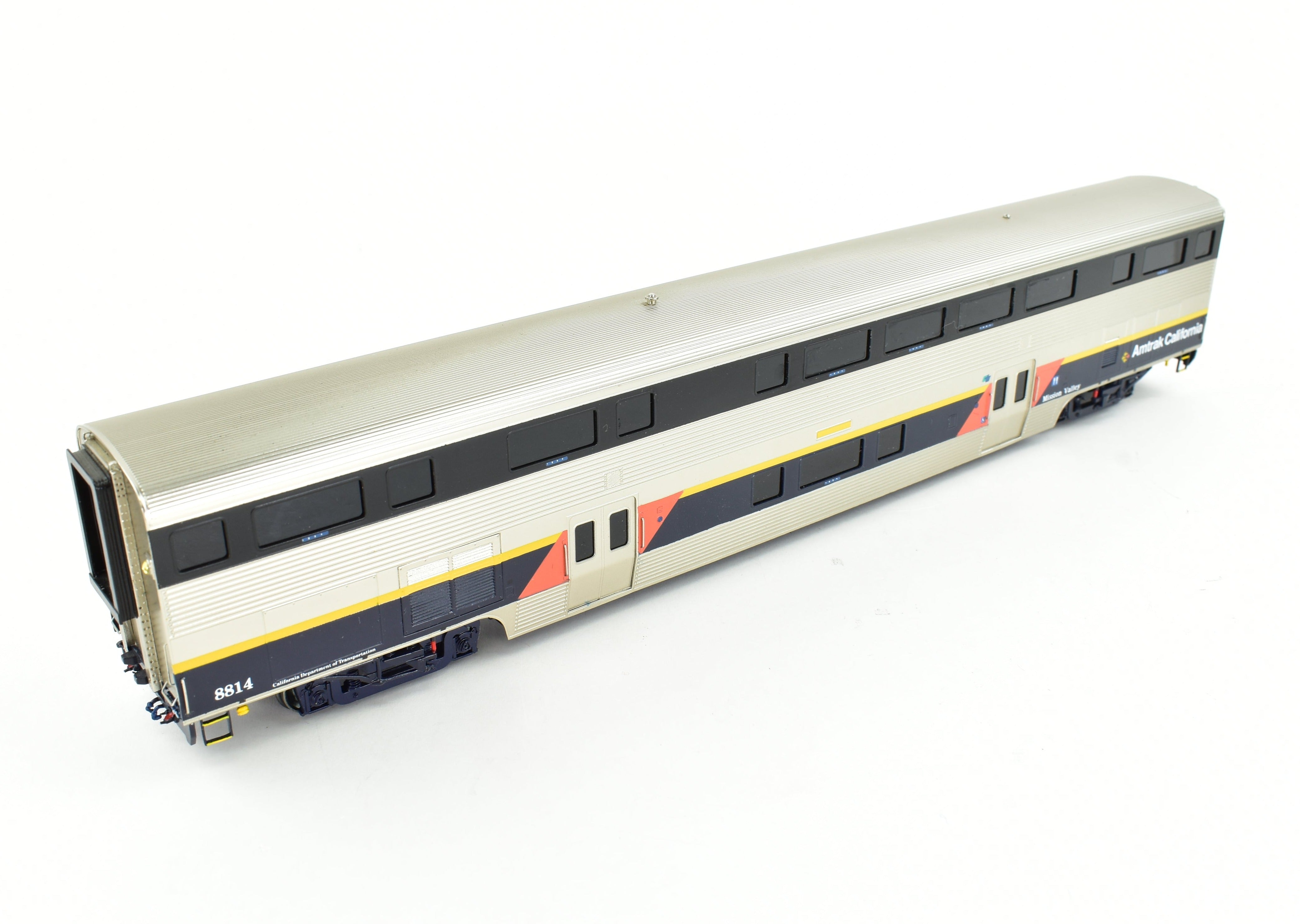 HO Scale Brass Amtrak California Dining Car Model by Overland Models, Inc.