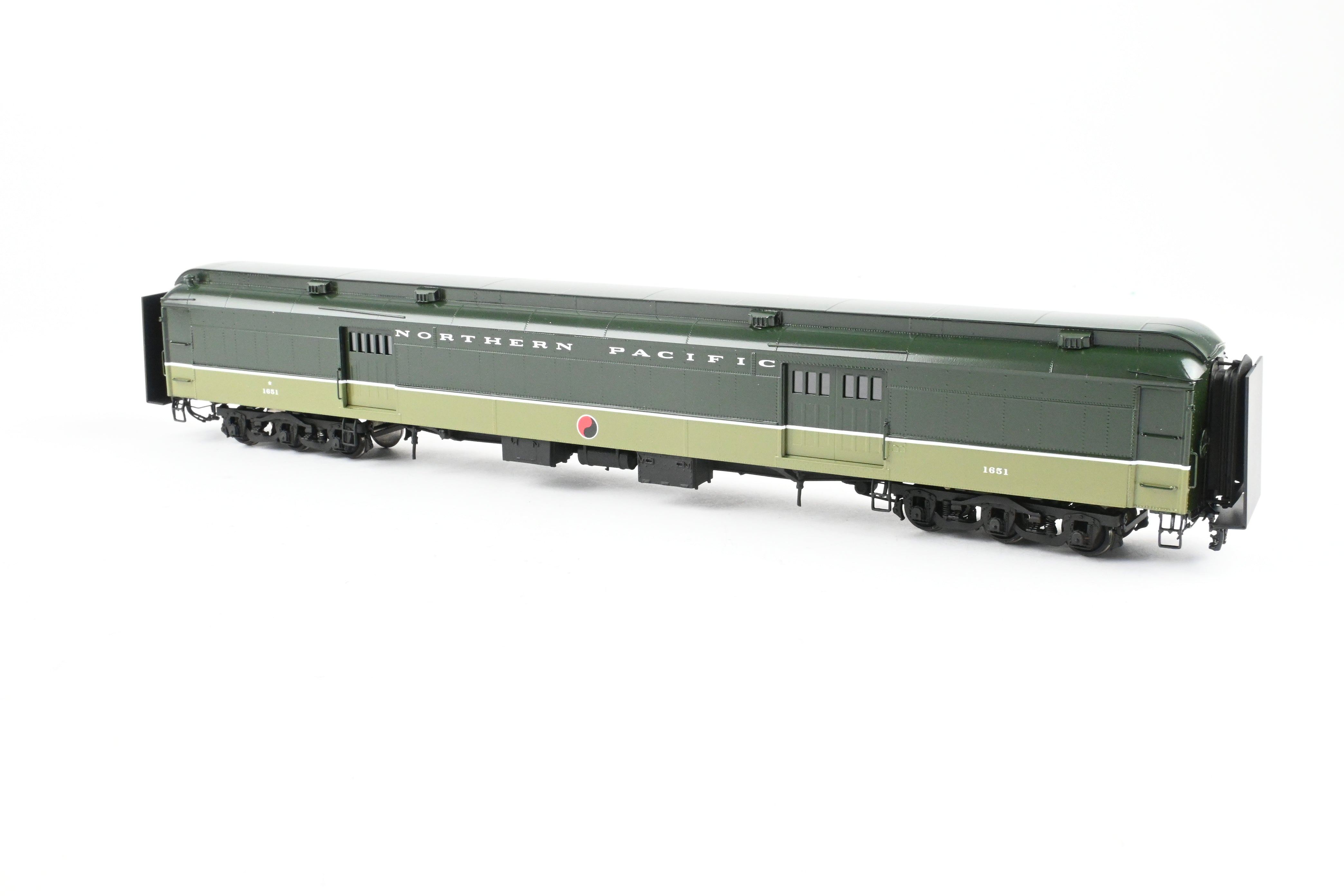 HO Scale Brass Northern Pacific Water Baggage Car with Wood Doors Model by W&R Enterprises, Featuring FP Loewy Design and Car Number 1651