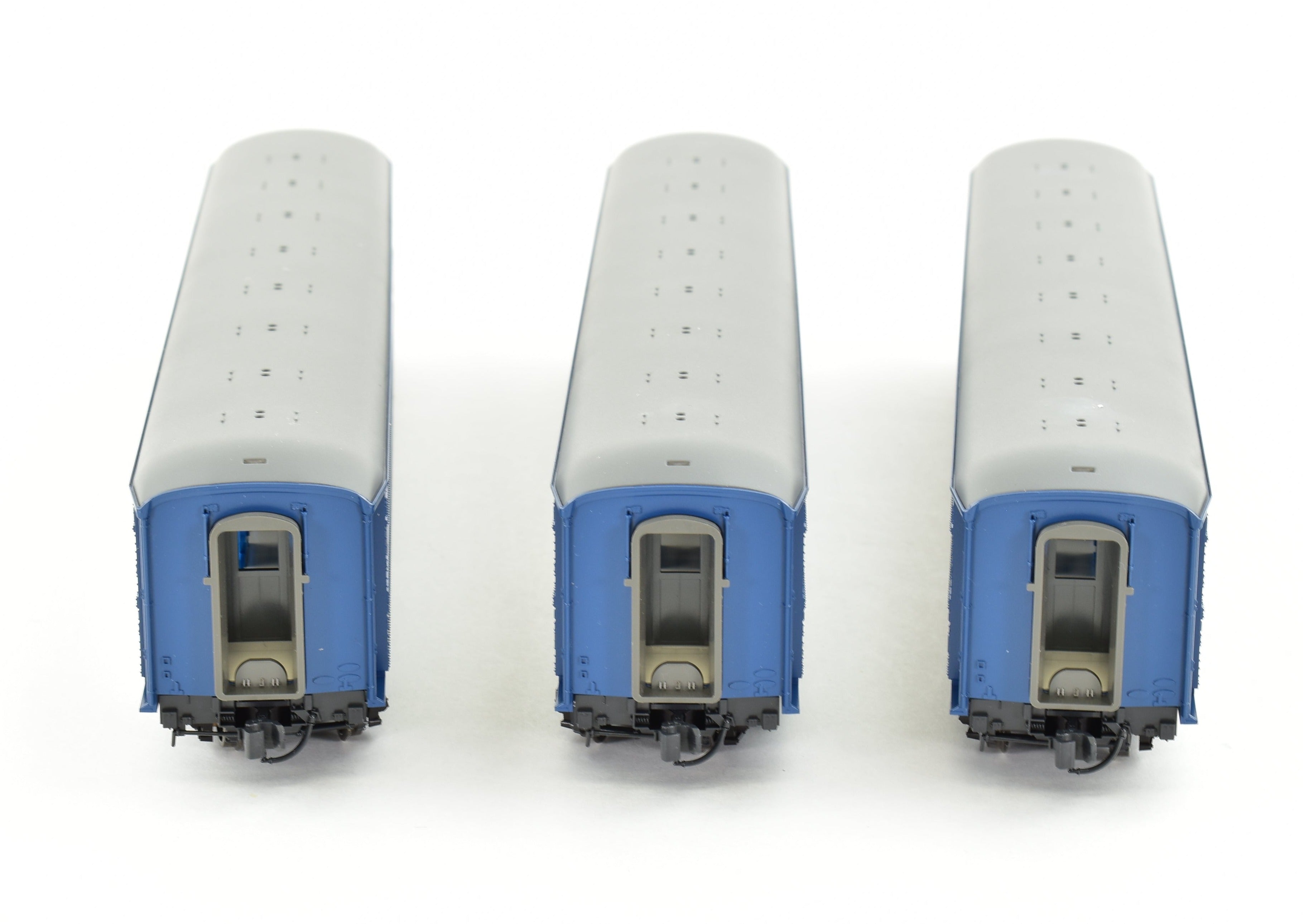 Kato J Scale Japanese National Railways OHA-35 Set of 3 Blue FP Passenger Cars