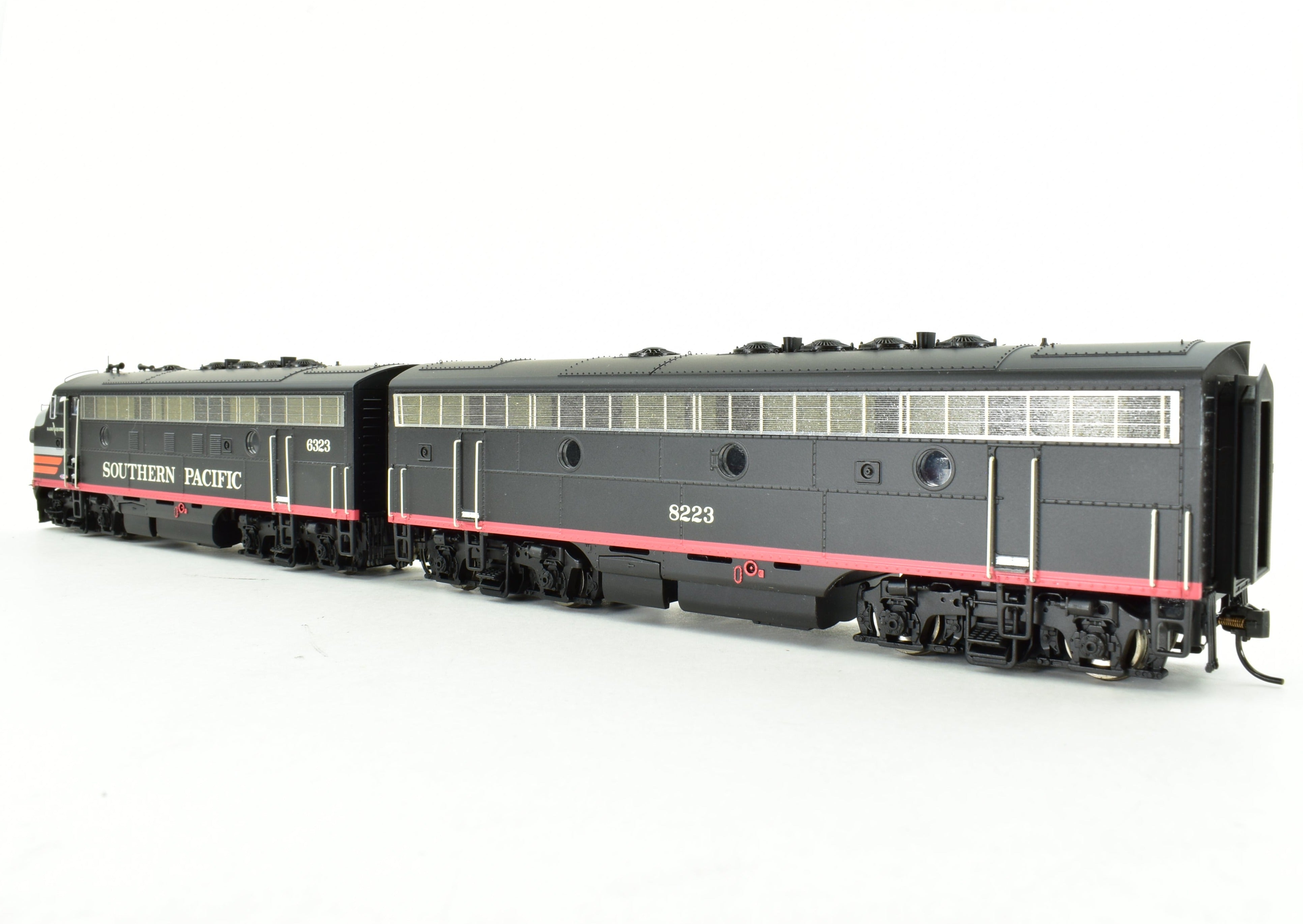 HO Life-Like Proto 2000 Southern Pacific 4-Unit EMD F7 Set with DCC & Sound