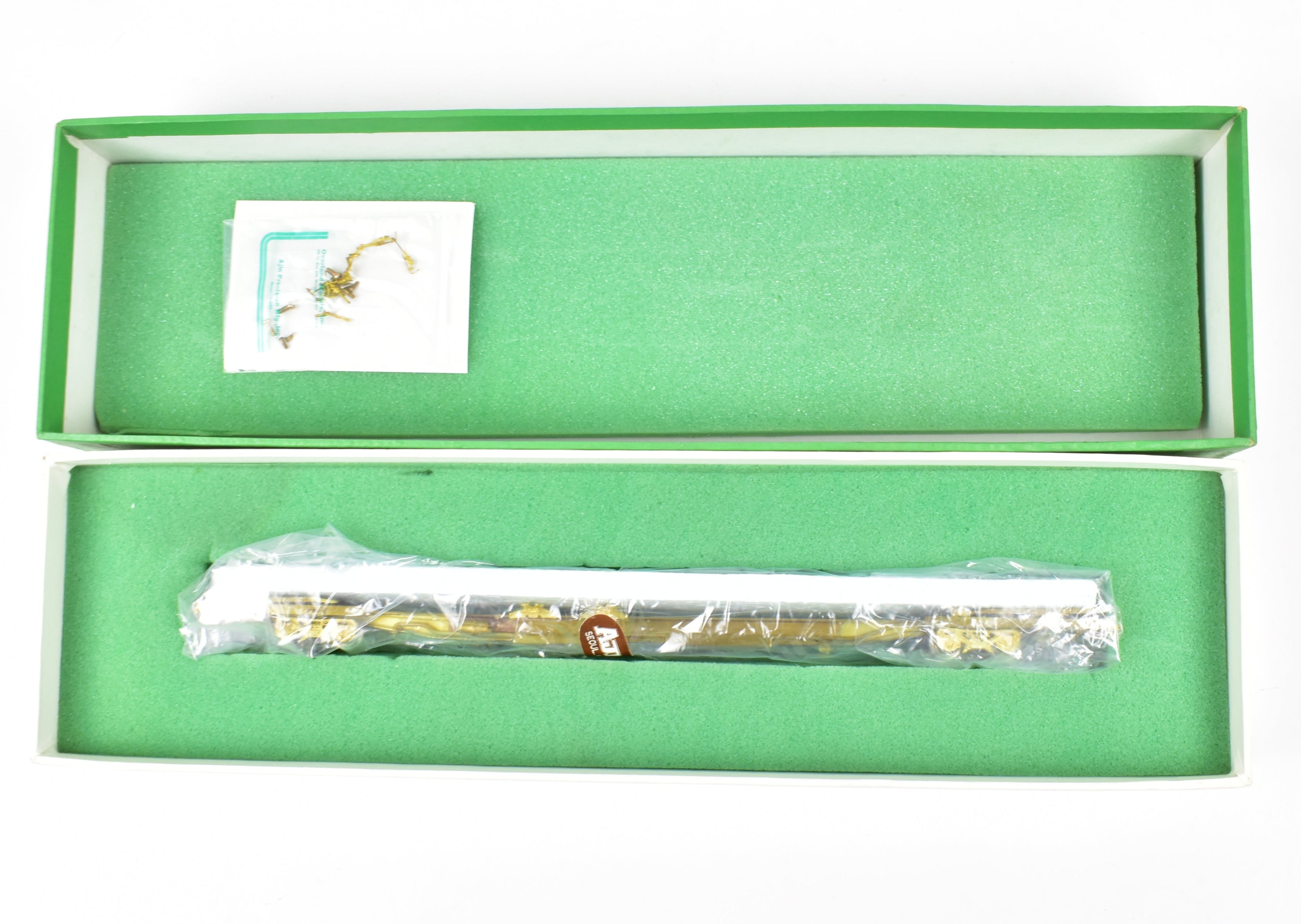 HO Scale Brass Flexi-Van Car Mk IV Merchants Despatch Model by Overland Models, Inc. (OMI) for New York Central (NYC) Trains