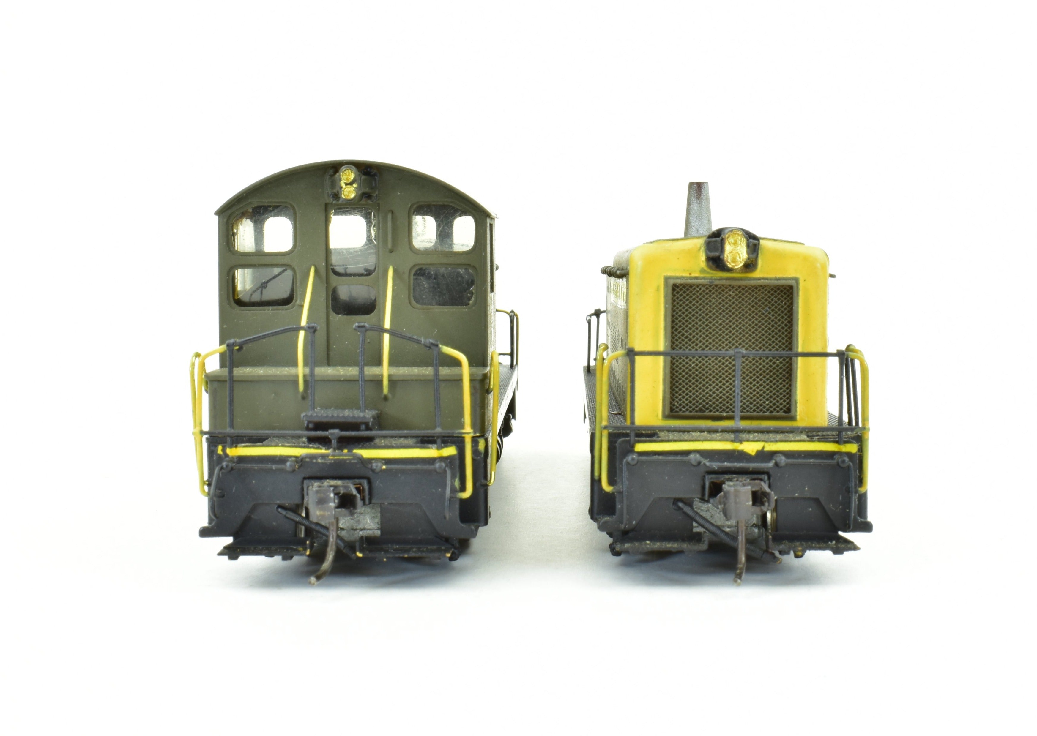 HO Scale Brass Model Trains - Canadian National Railway (CNR) EMD TR - 6 1600 HP Cow and Calf Unit Diesel Train Set by Brass Trains, Inc.