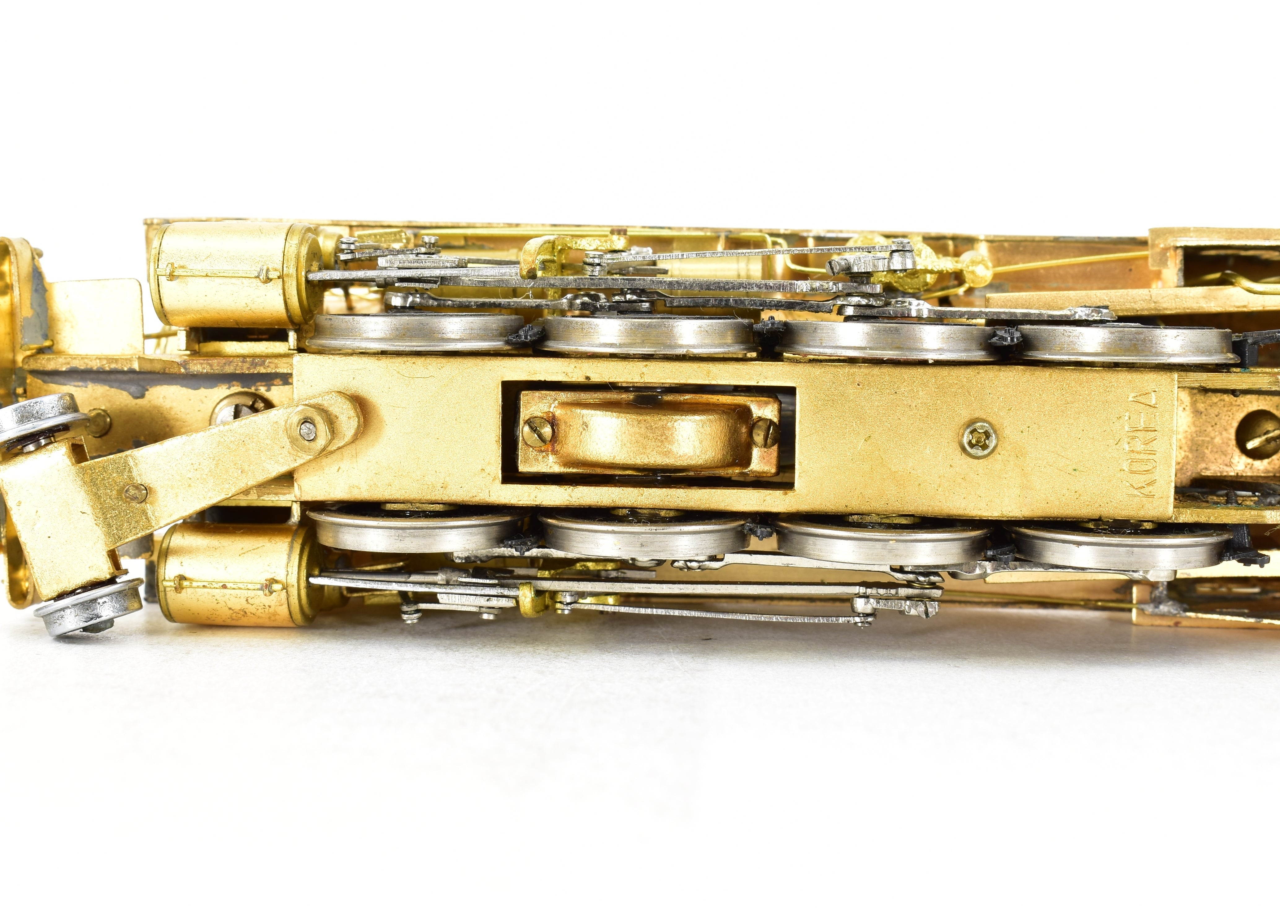 High - Quality HO Scale Brass Model Train - Van Hobbies CPR Canadian Pacific Railway 2 - 8 - 0 Locomotive Replica